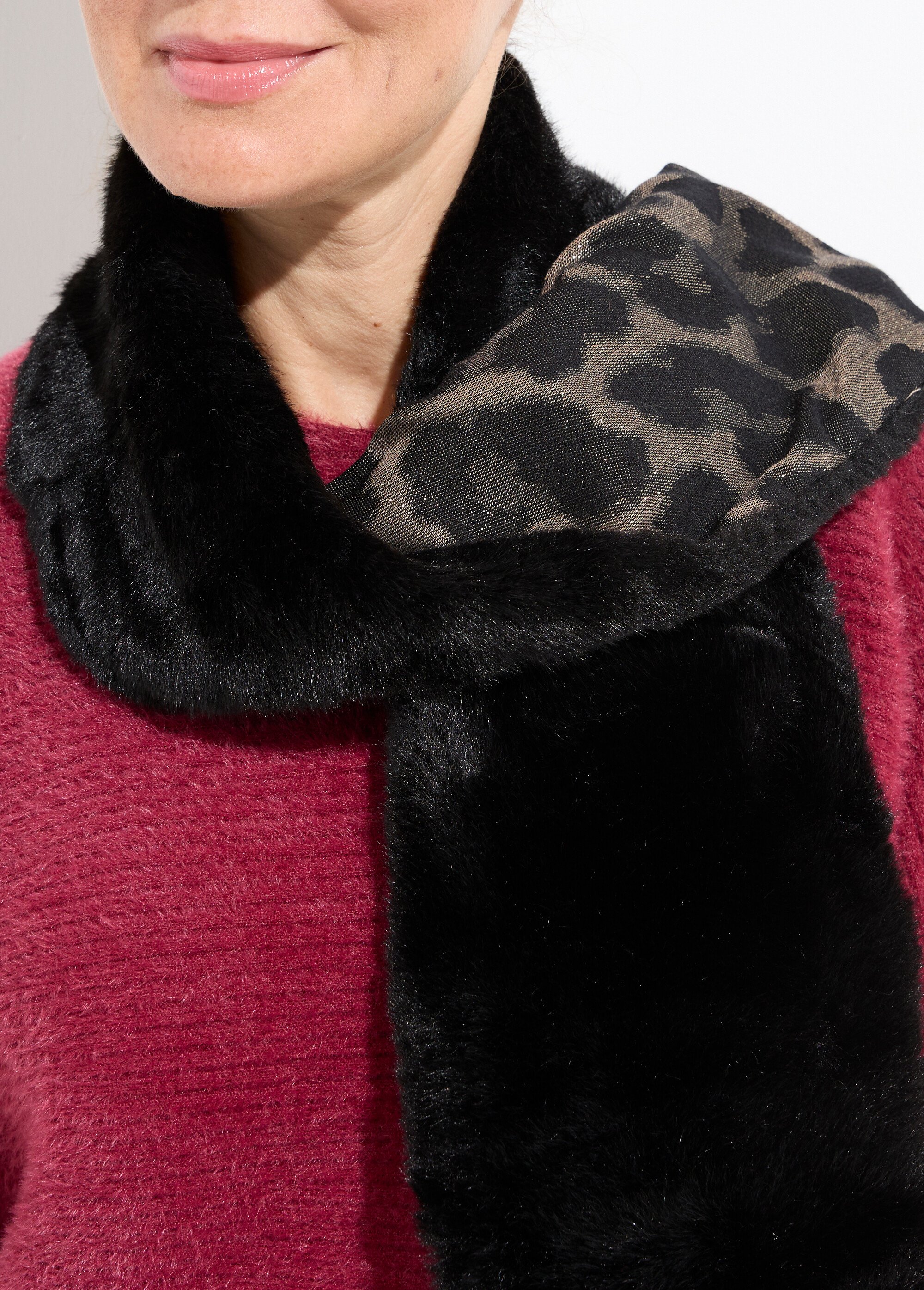 Echarpe fausse fourrure, envers léopard