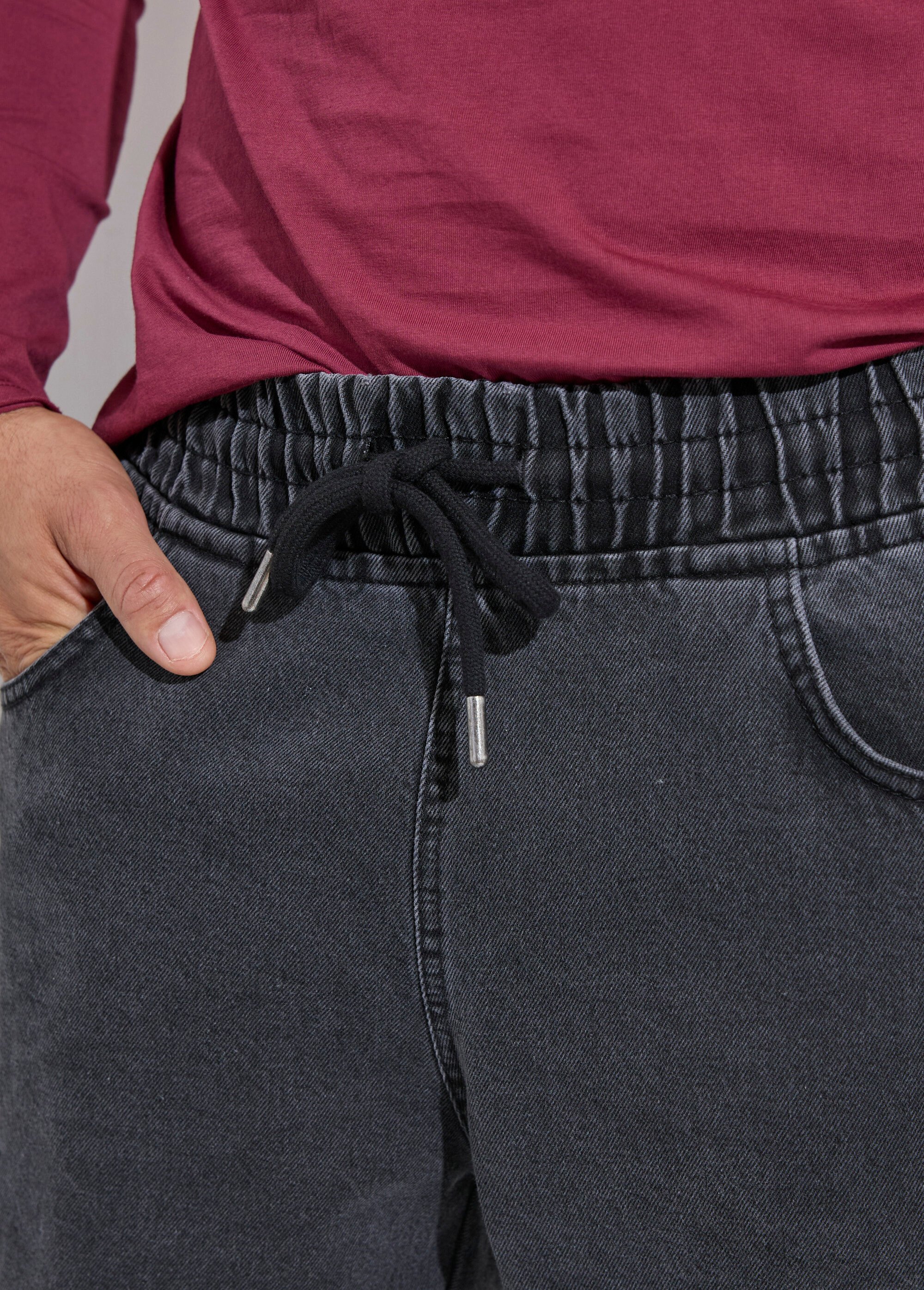 Jean cargo bas zippé, taille élastiquée Homme Noir IKAPANT546-2018 DE1