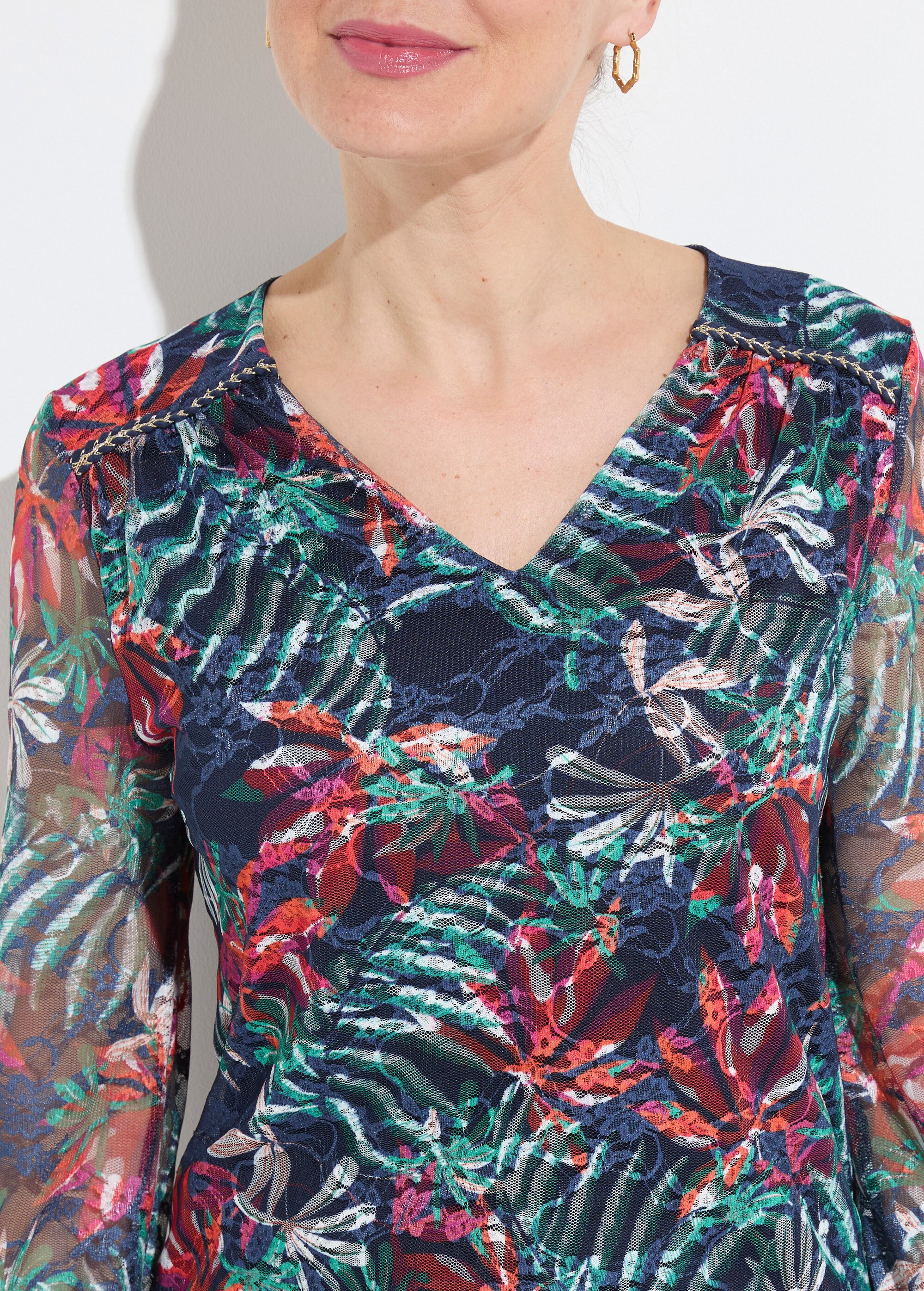 T-shirt col V maille dentelle imprimée