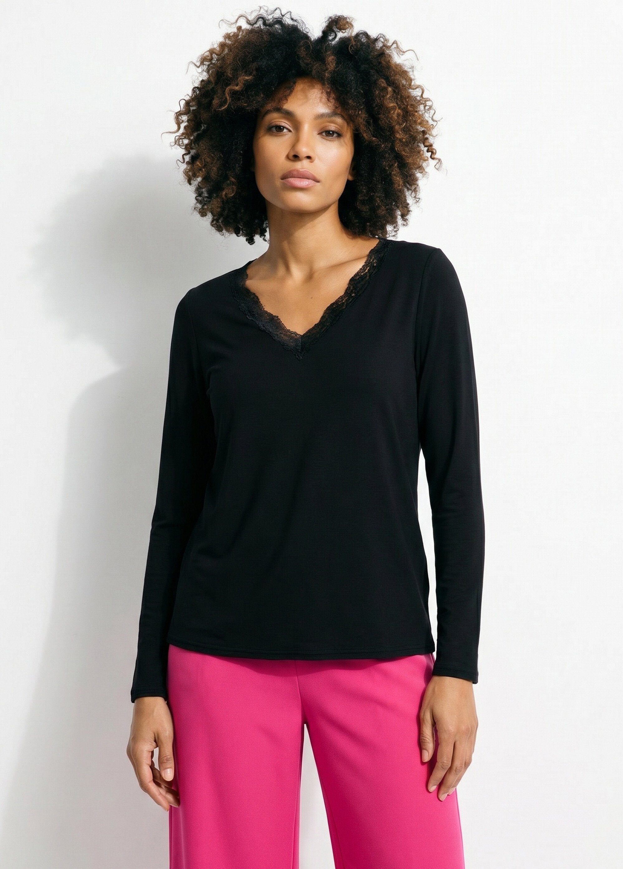T-shirt court dentelle col V manches longues Femme Noir CAPELINE FA1