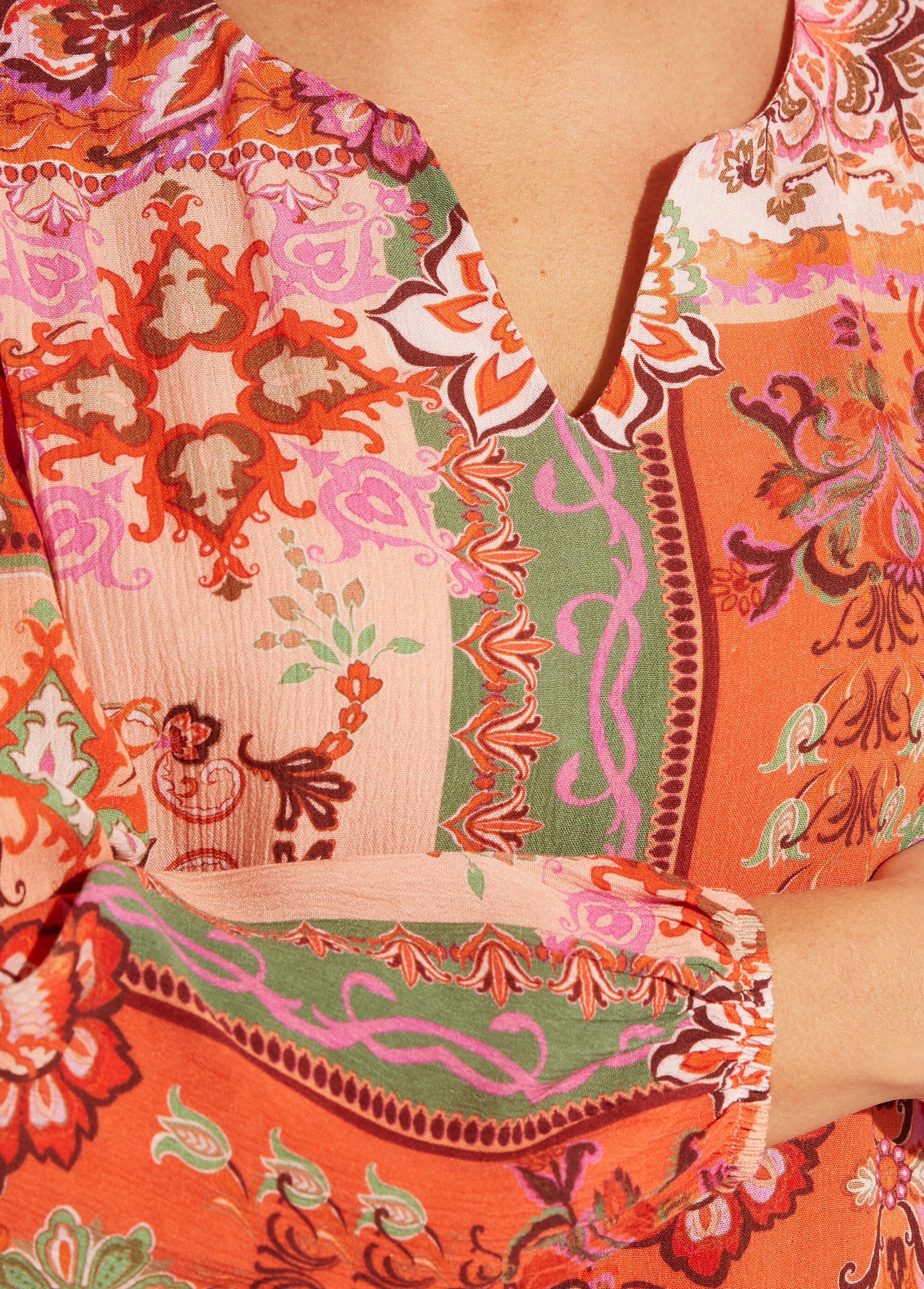 Tunique longue col V voile imprimé patchwork