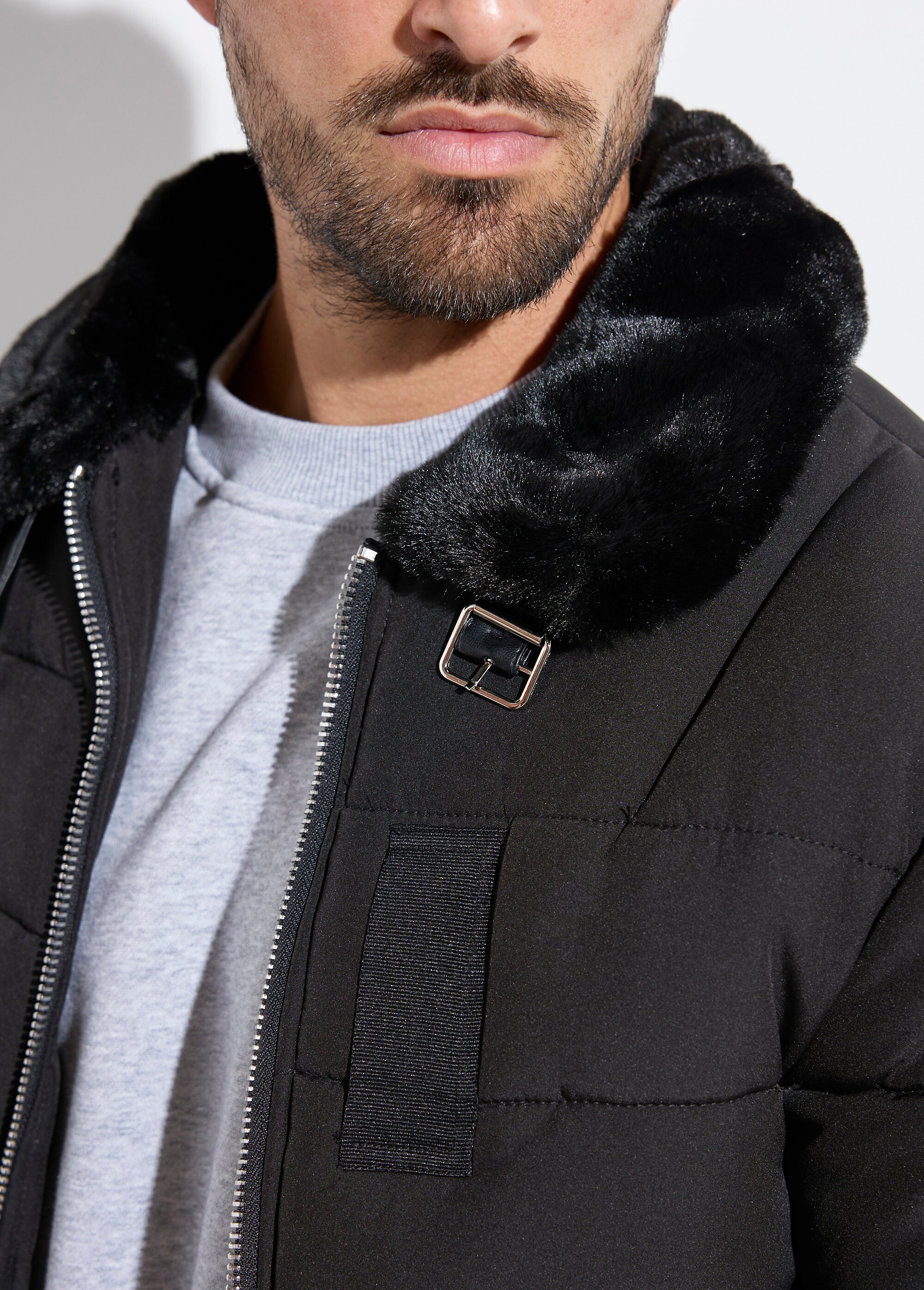 Doudoune col fourrure, détails métal Homme Noir KYM271 DE1