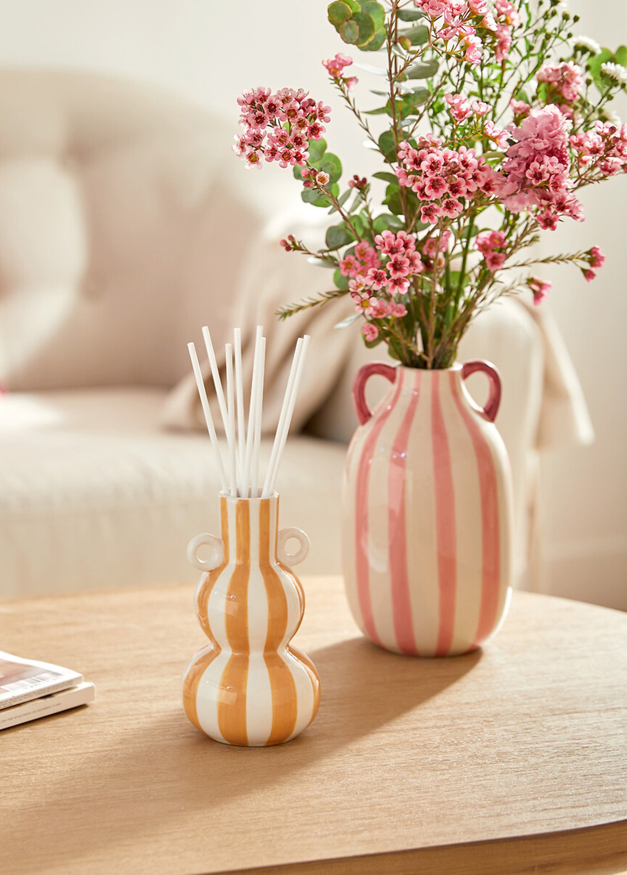 Diffuseur en céramique d'huile parfumée Jaune JJA-211662 SI1