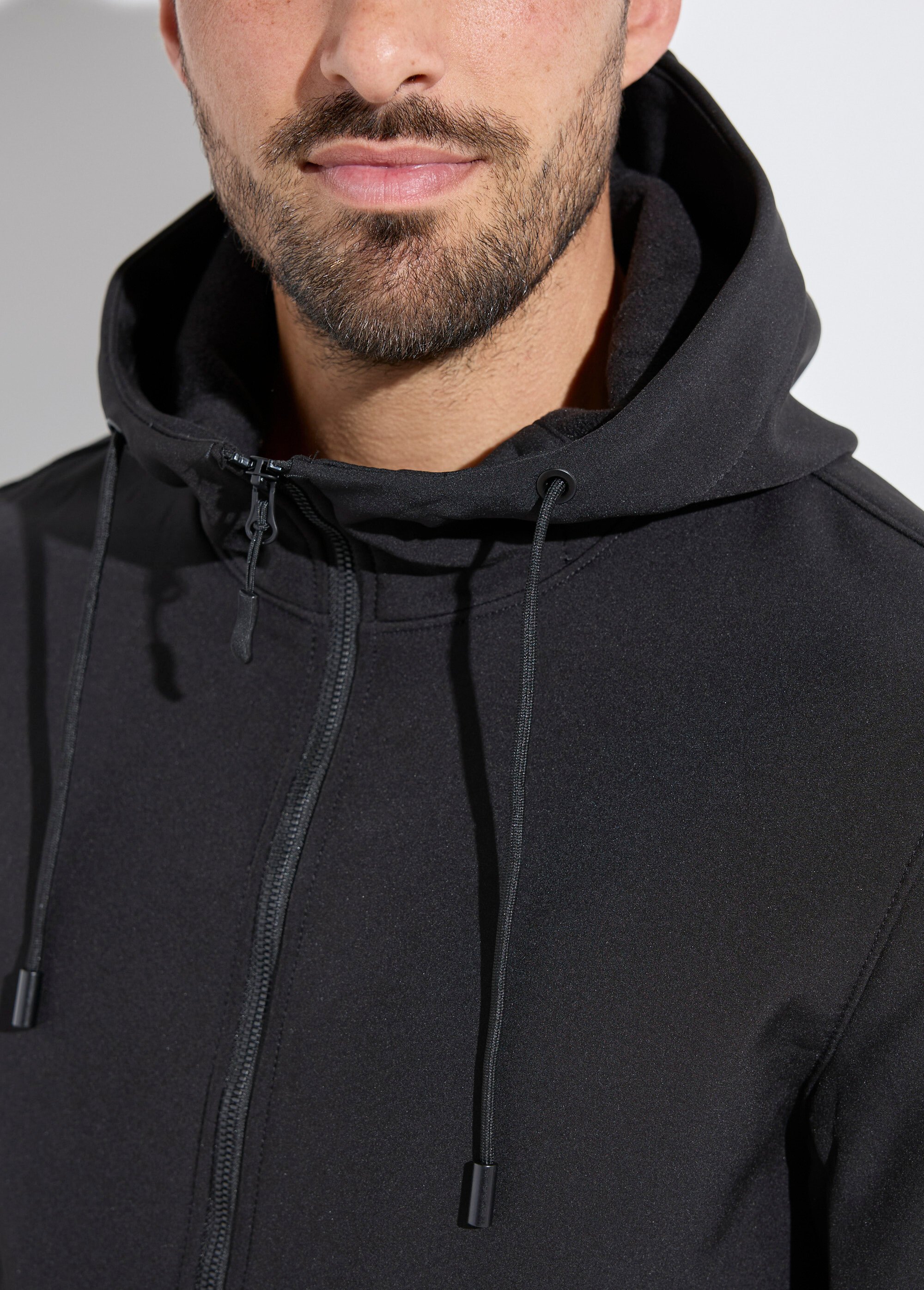 Veste sportswear mi saison courte à capuche