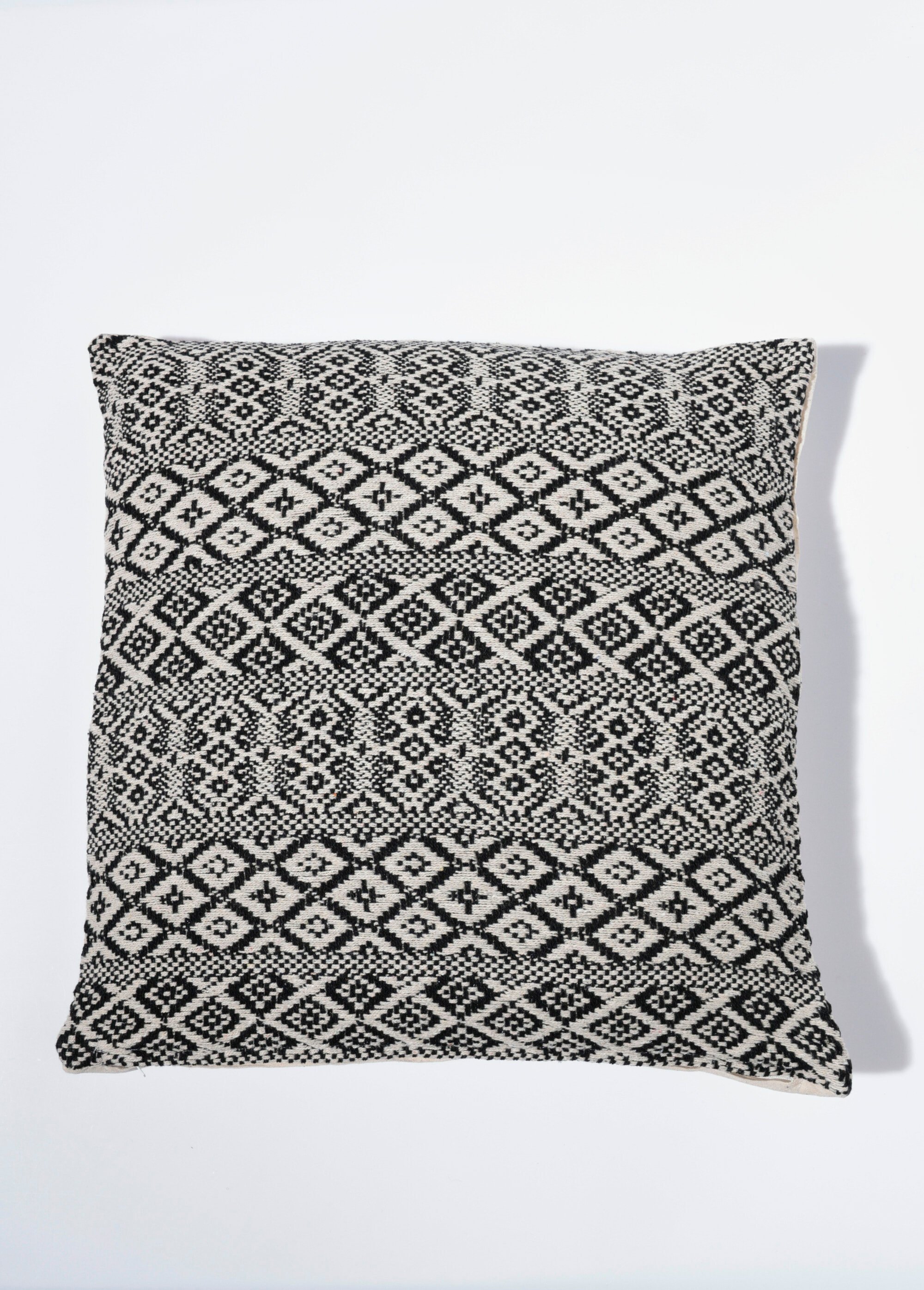 Housse de coussin tissée 50x50cm, Kilim Noir COTZZ70300 FA1