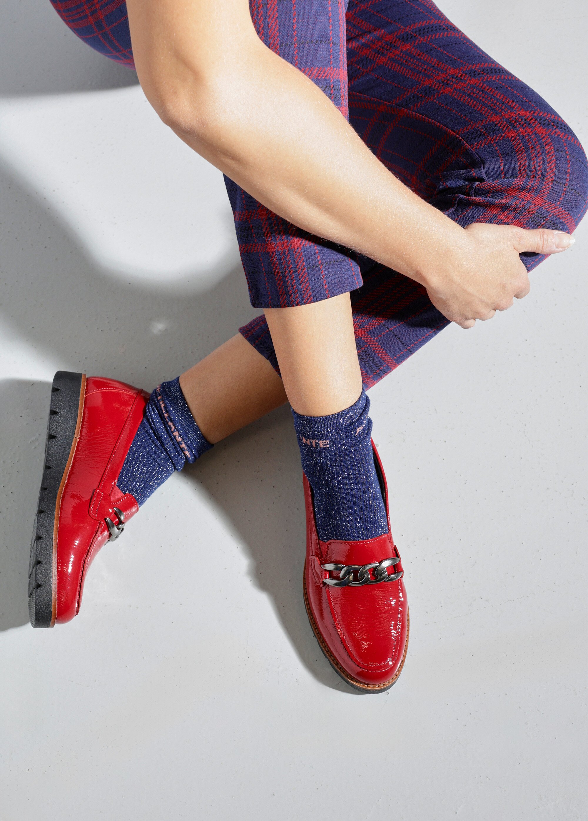 Mocassins grande largeur cuir chaîne à maillons Femme Rouge OCTA SF1