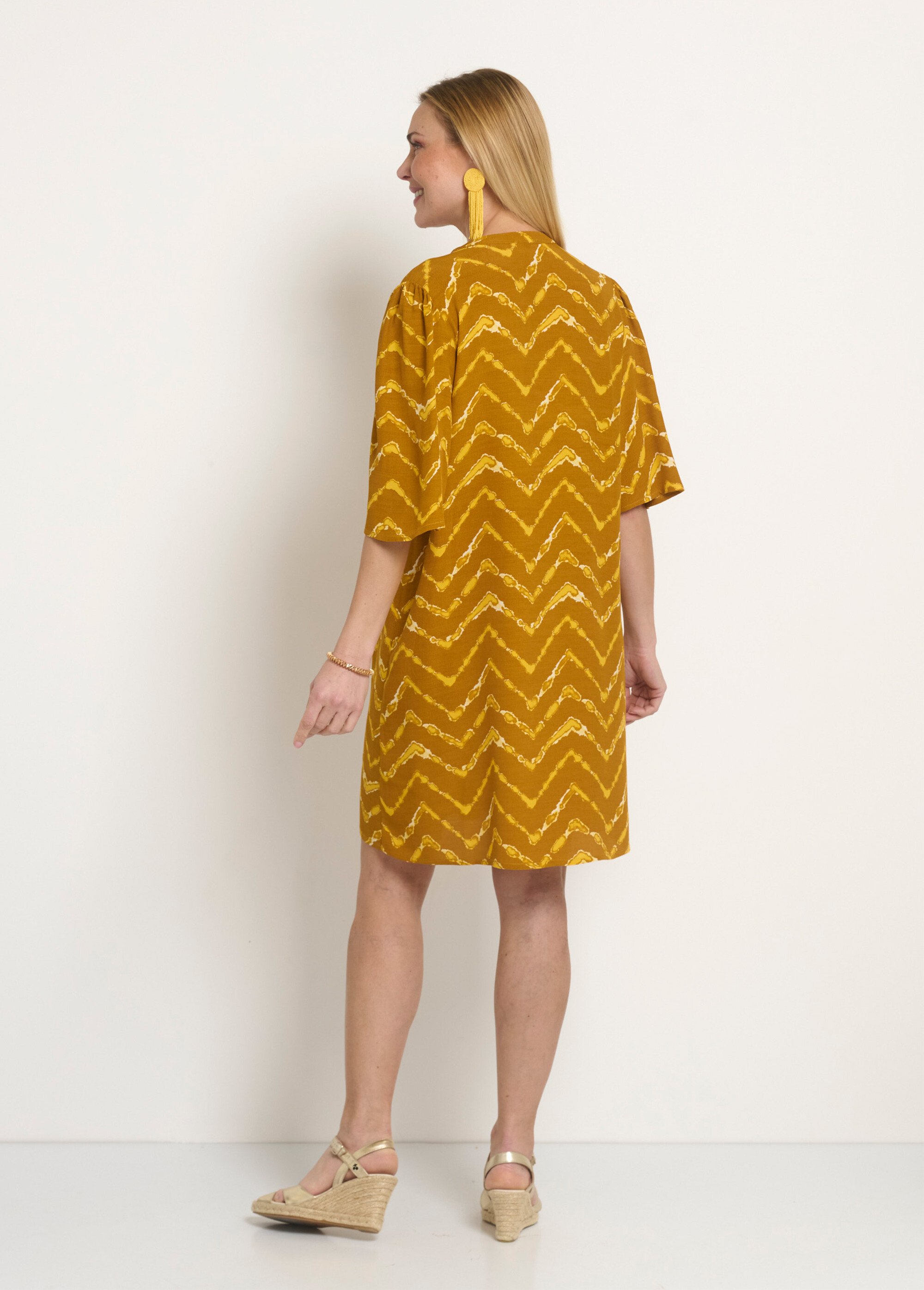 Robe ethnique courte manches évasées