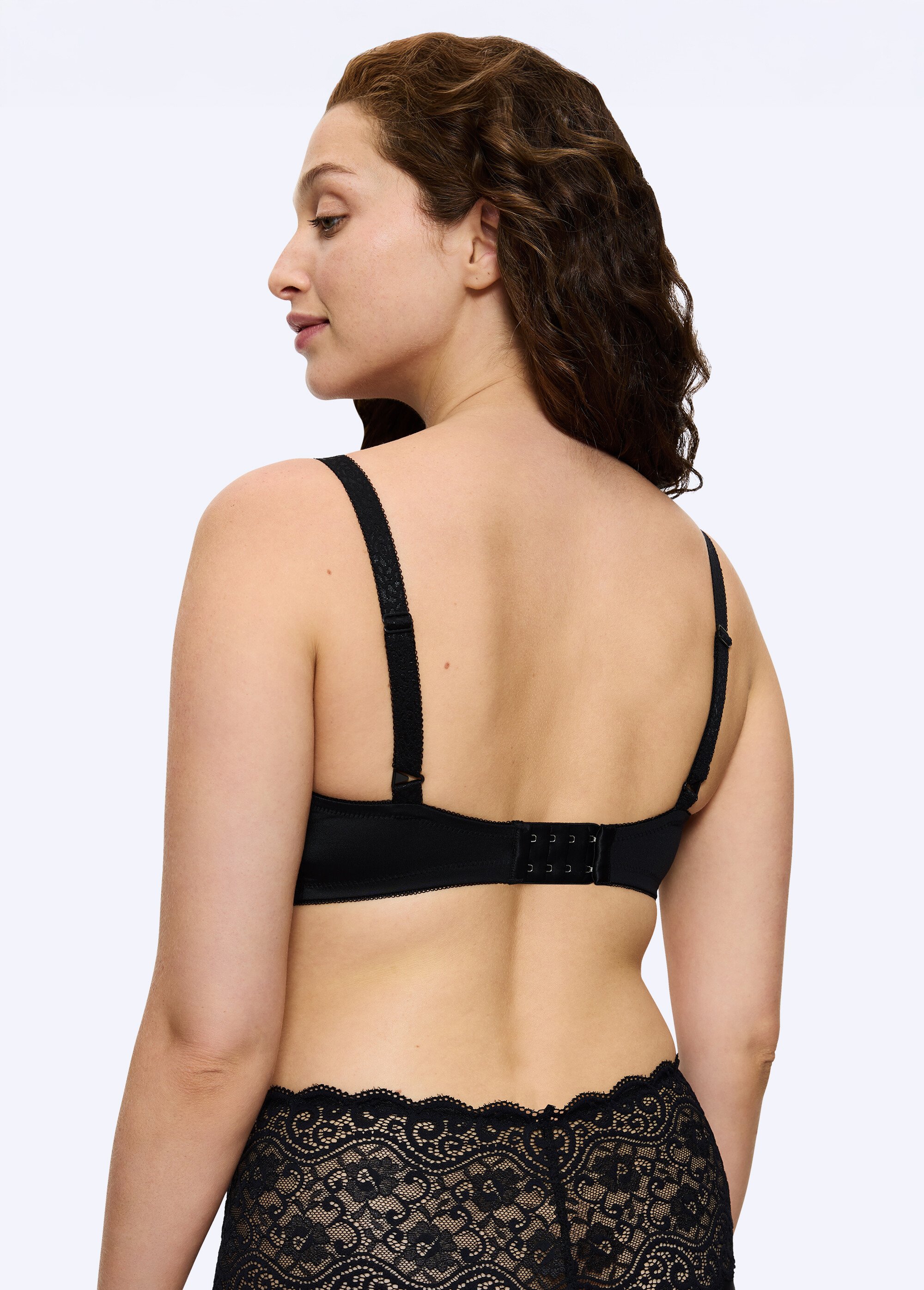 Soutien-gorge avec armatures, Amourette