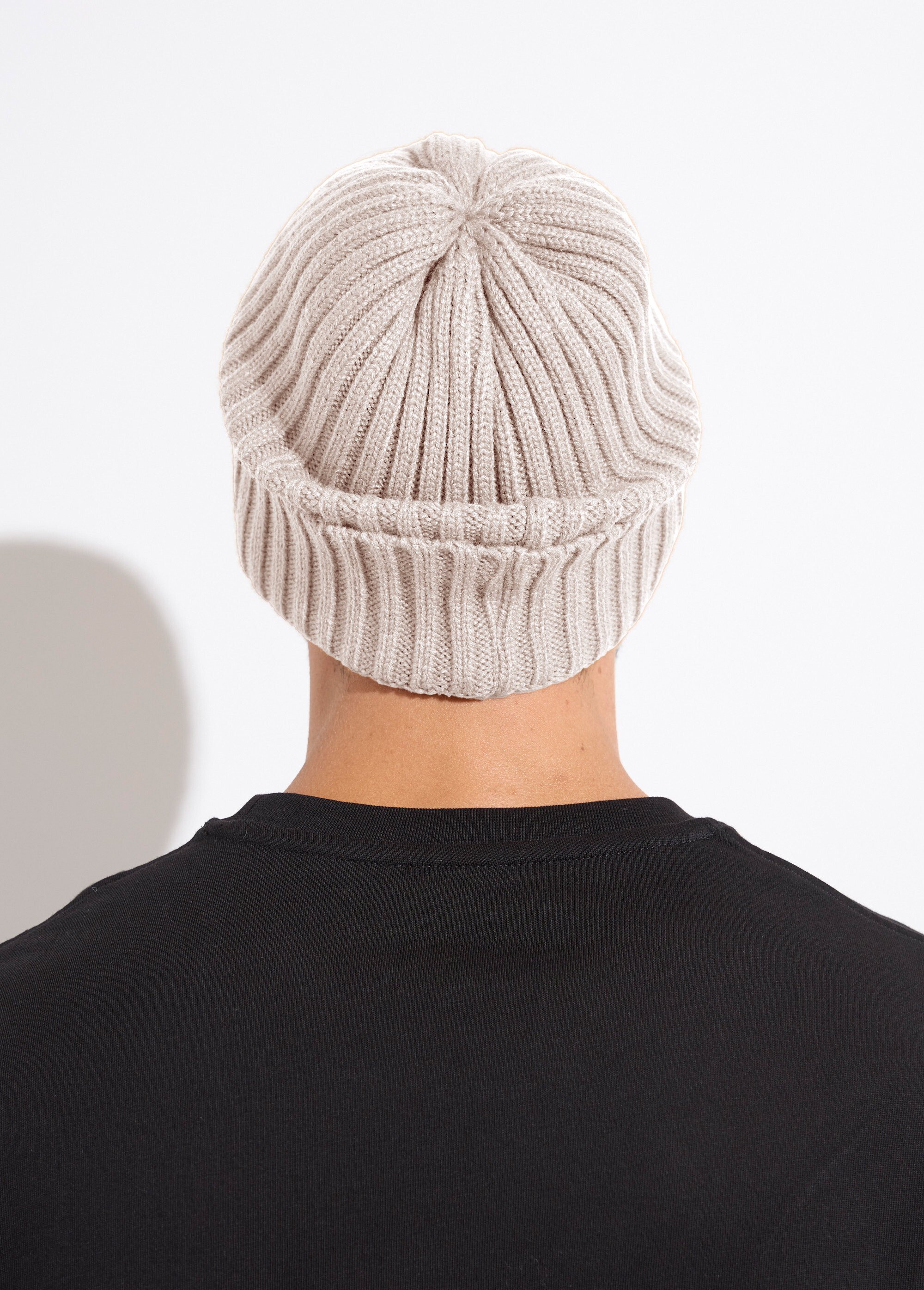 Bonnet en maille cotelée à revers