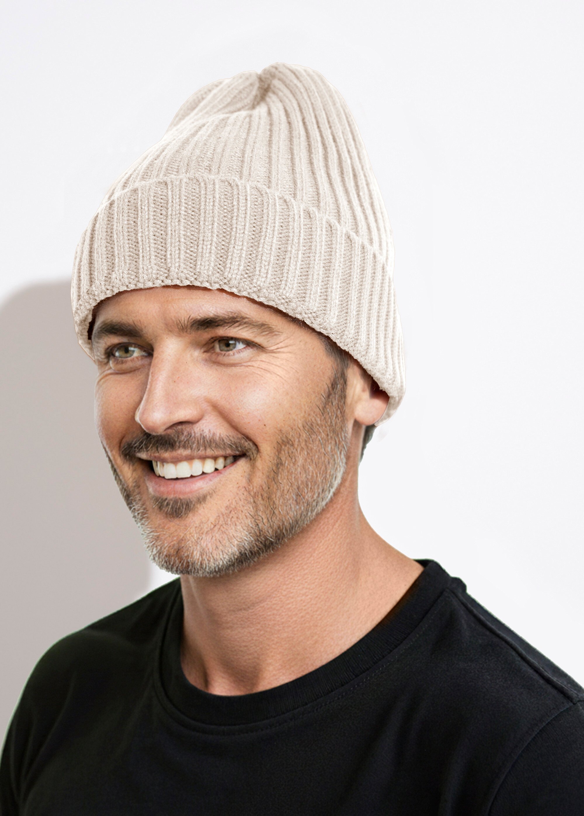 Bonnet en maille cotelée à revers