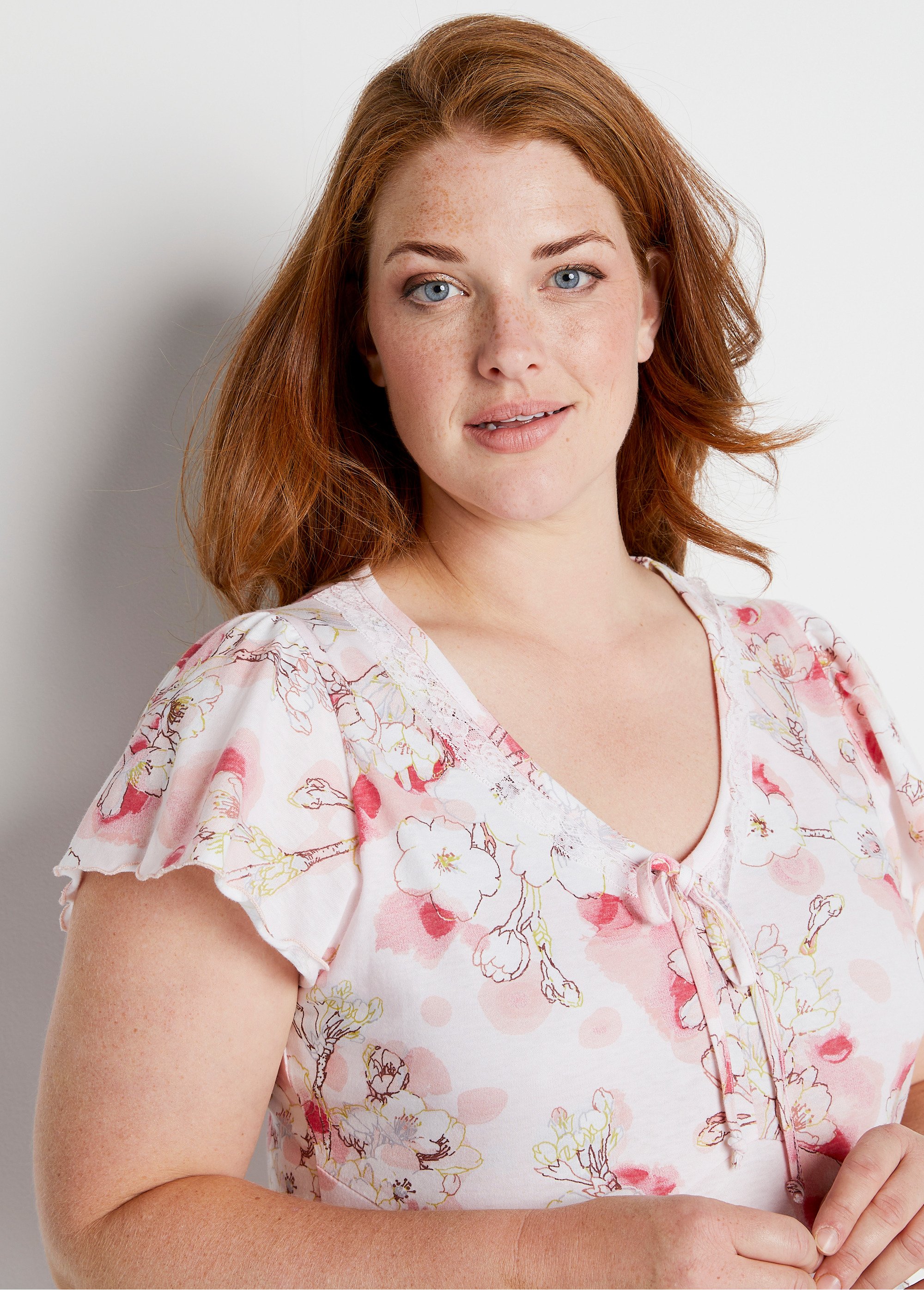 Chemise de nuit mi-longue manches courtes