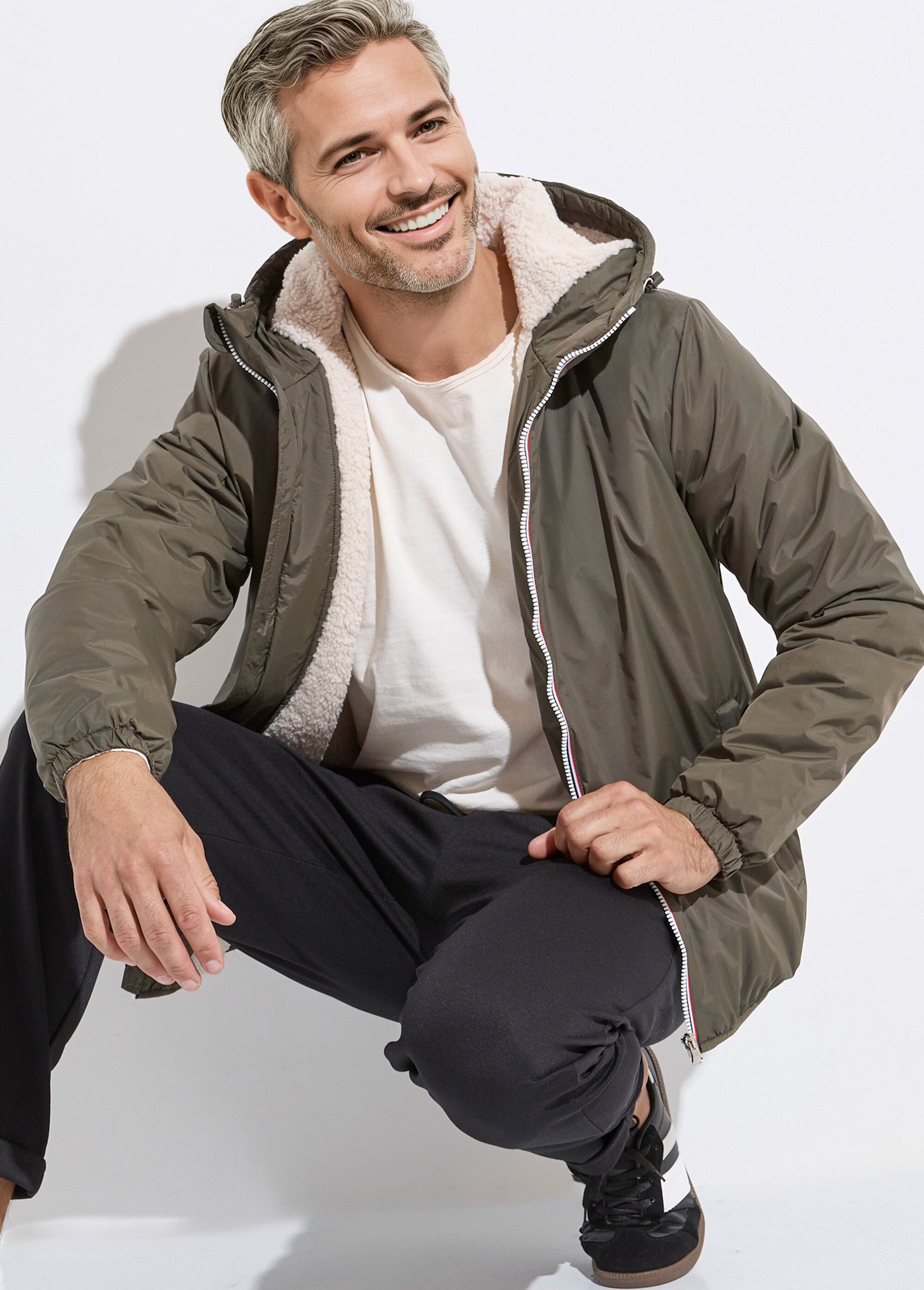 Parka courte chaude fourrée déperlante