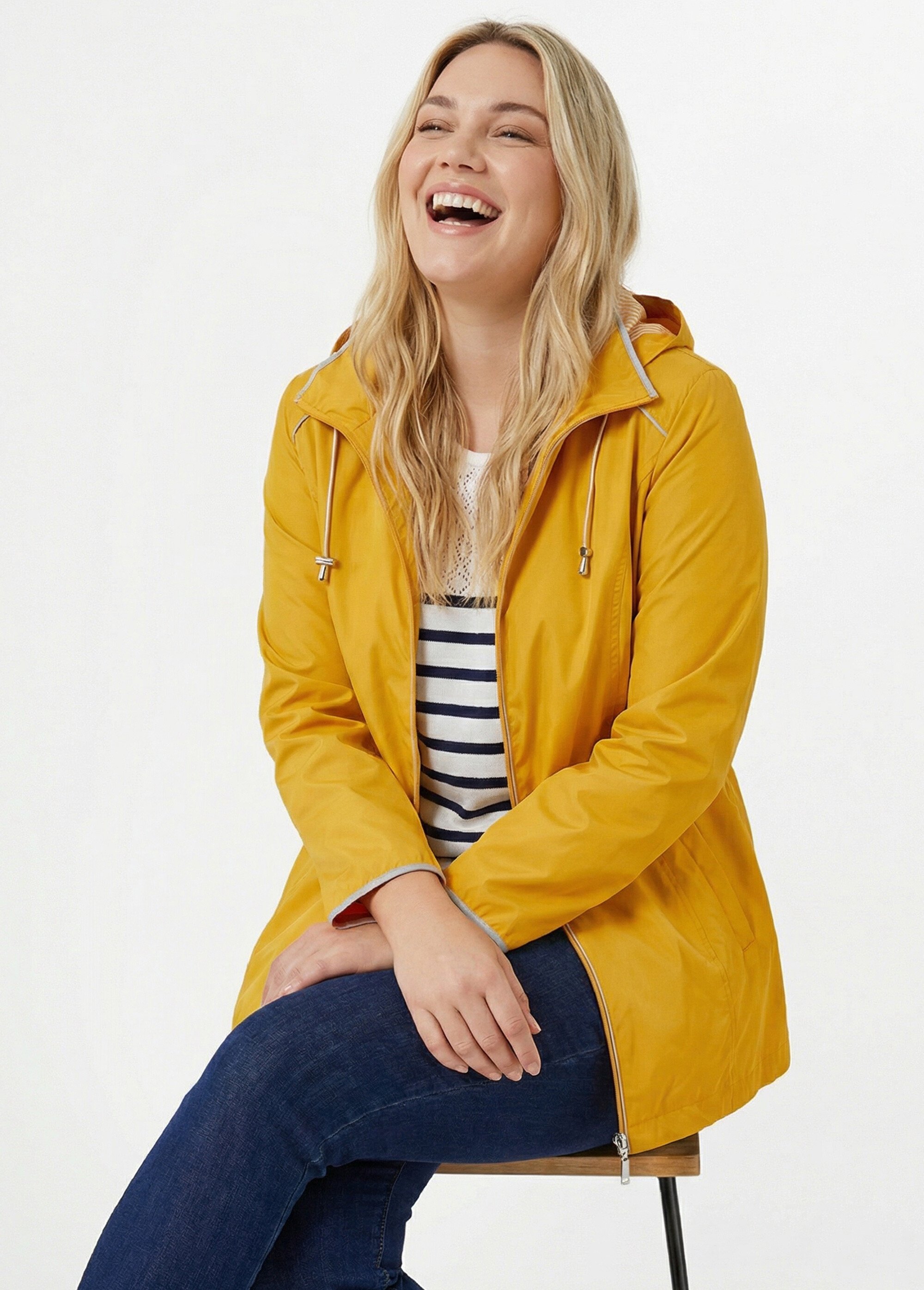 Parka courte zippée légère avec capuche