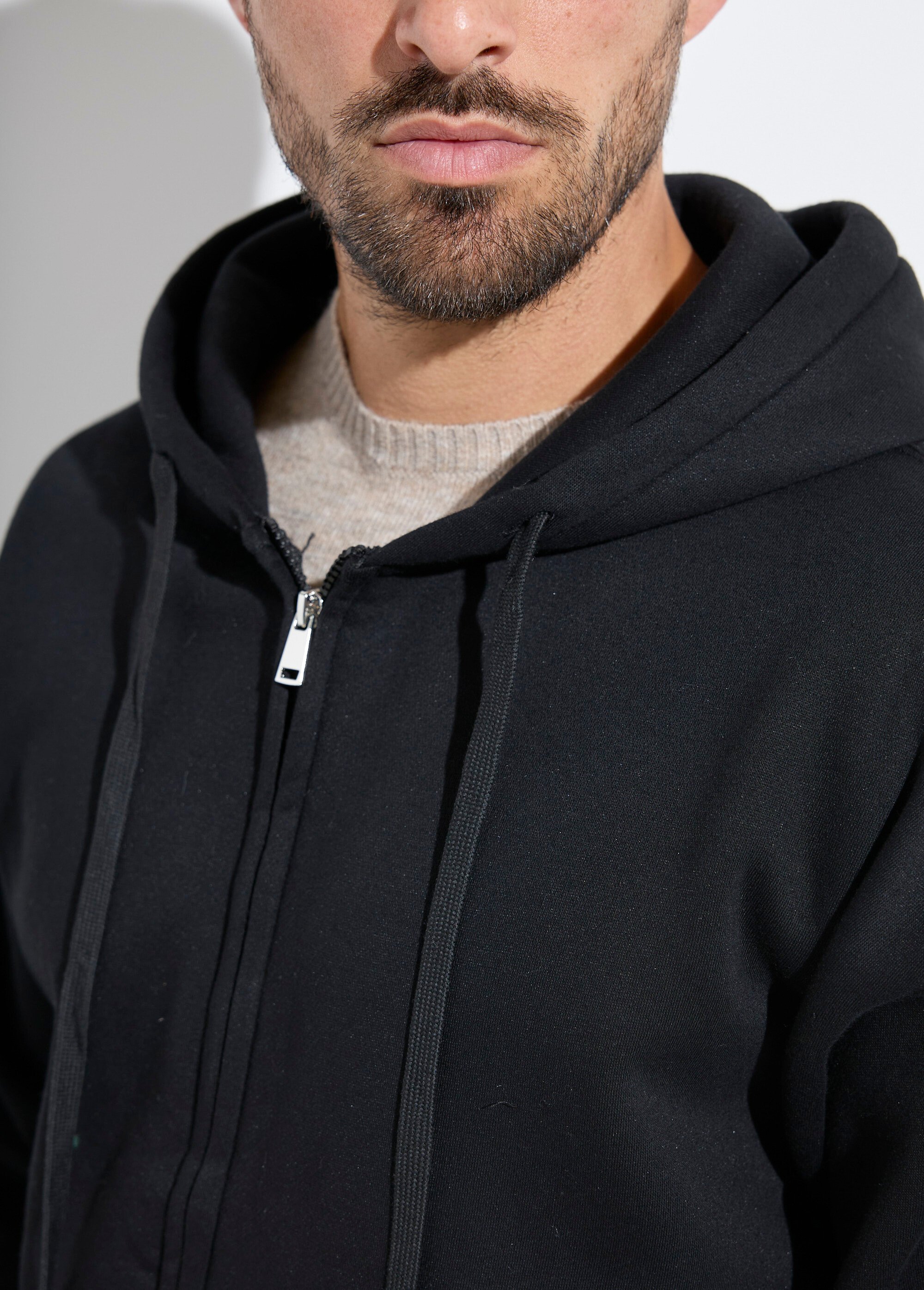 Sweat shirt zippé avec poche kangourou Noir MENZT1010 DE1