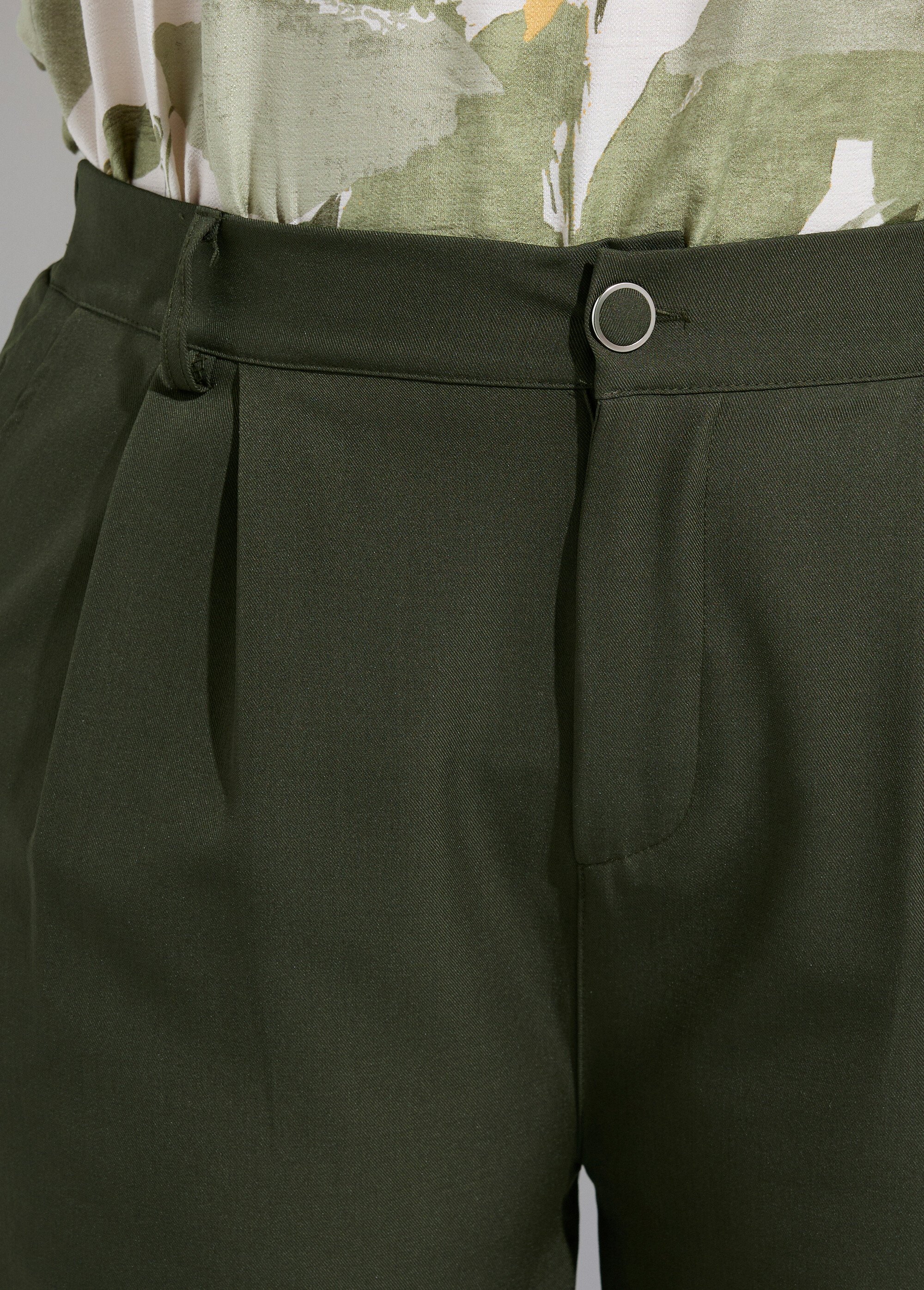 Pantalon en twill léger coupe large Femme Grande Taille Vert CHY-AB026 DE1