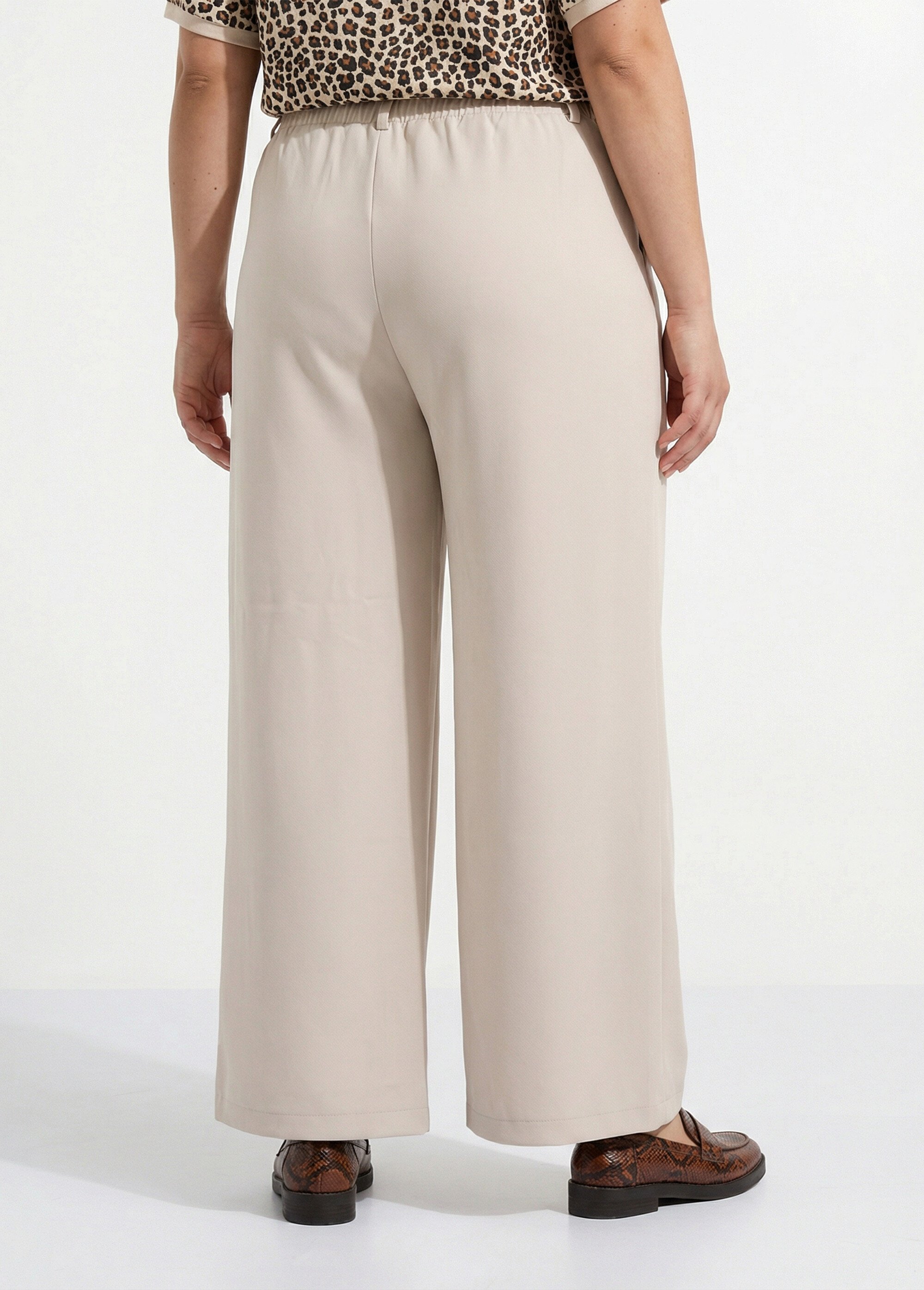 Pantalon en twill léger coupe large Femme Grande Taille Beige CHY-AB026 DO1