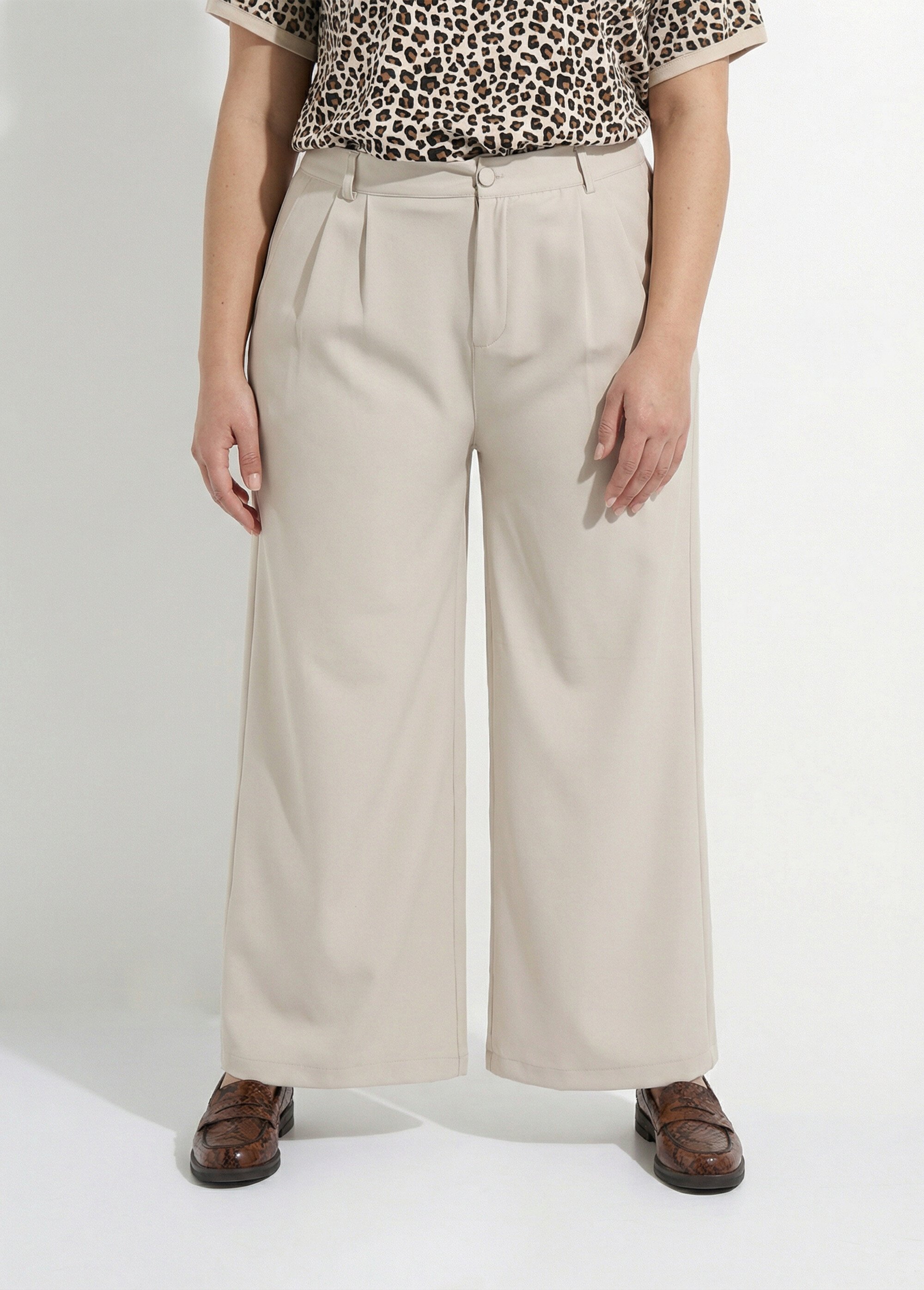 Pantalon en twill léger coupe large Femme Grande Taille Beige CHY-AB026 FA1