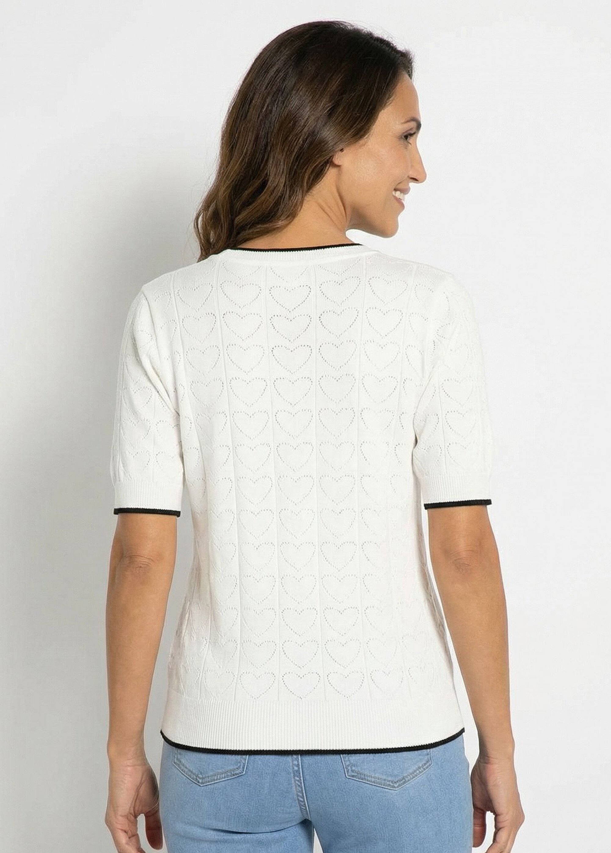 Pull fin ajouré manches courtes finition écailles