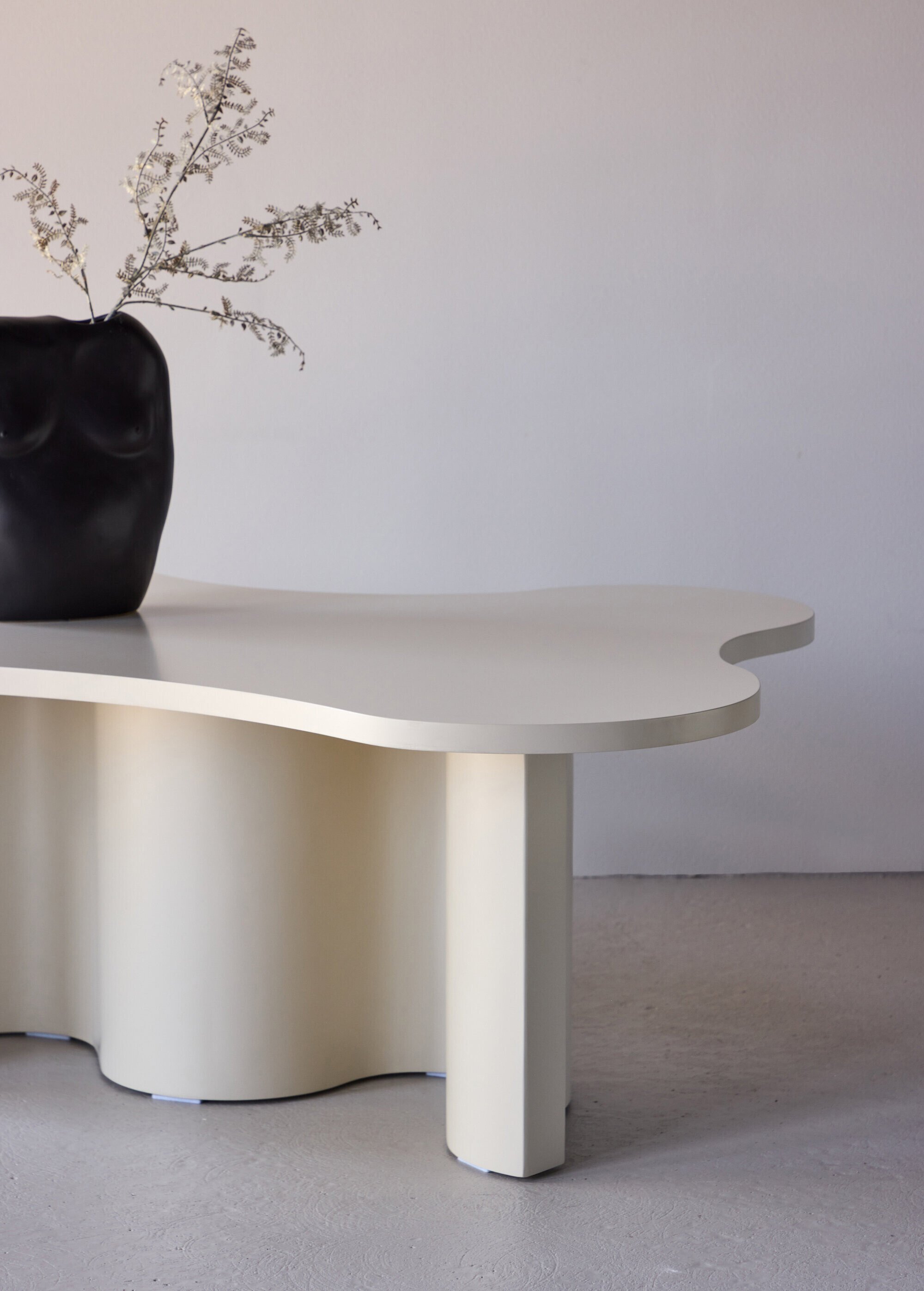 Table basse au design organique BEIGE VEN-62340-102 DE5