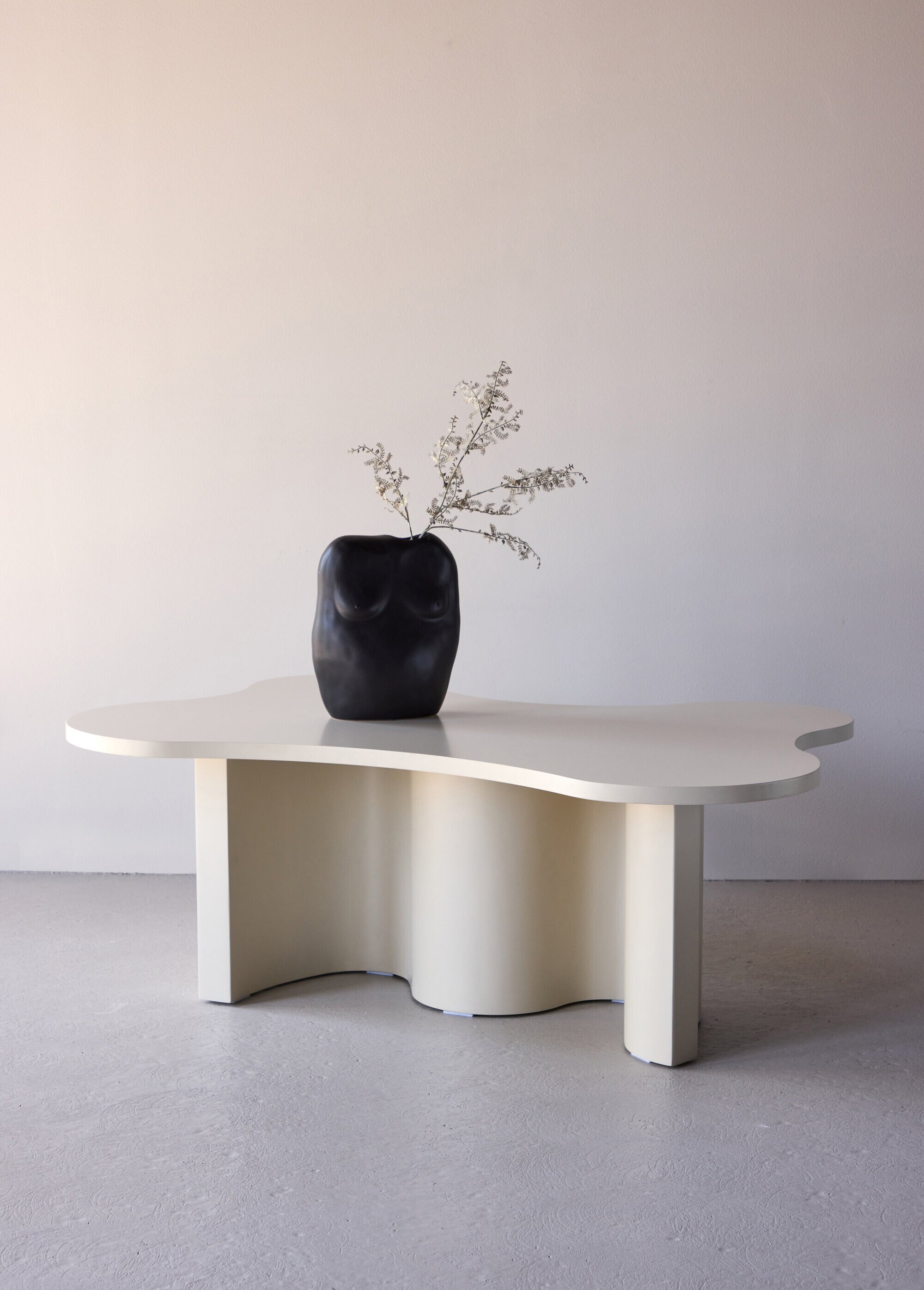 Table basse au design organique BEIGE VEN-62340-102 SI1