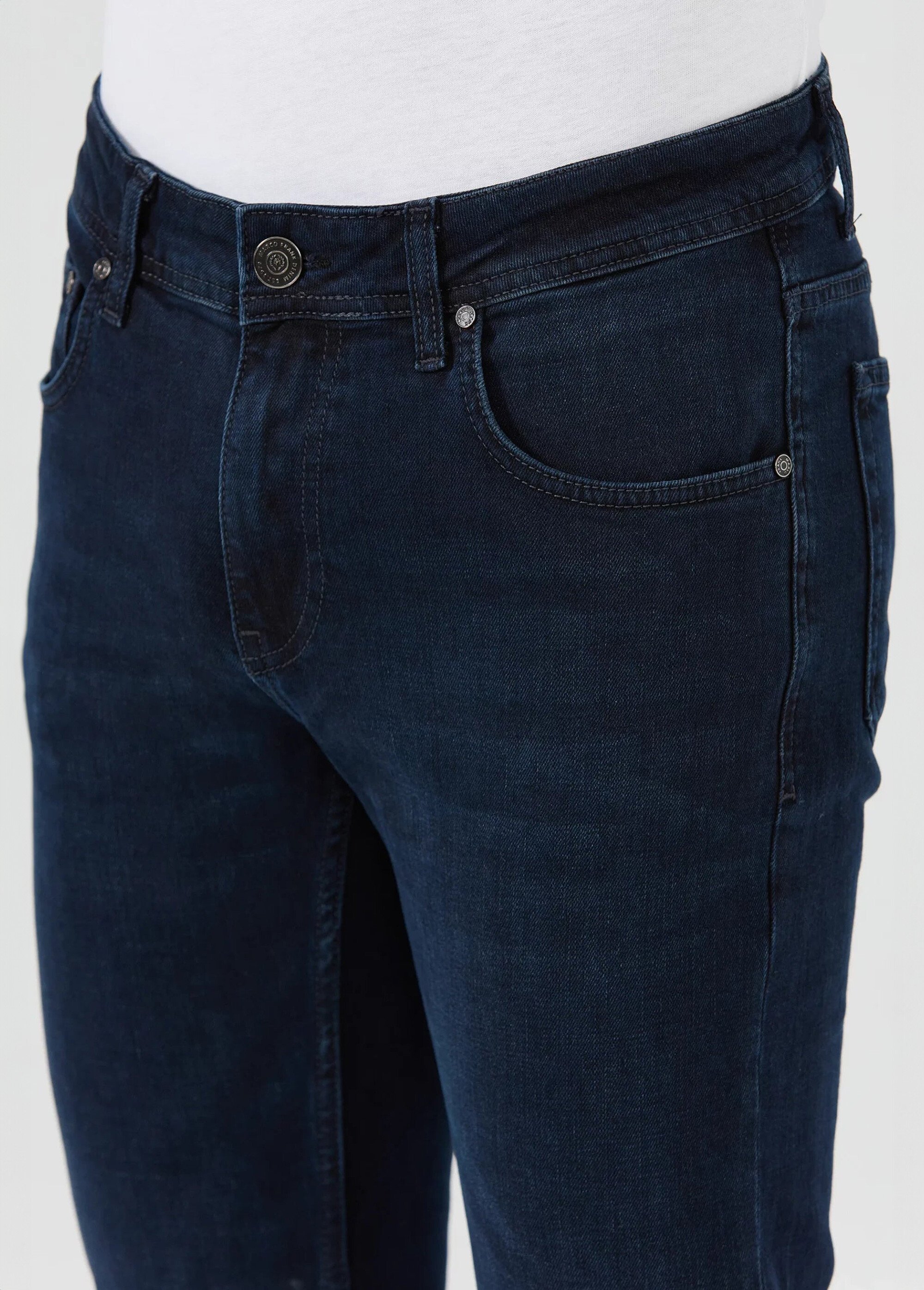 Jean 5 poches en denim, coupe fittée