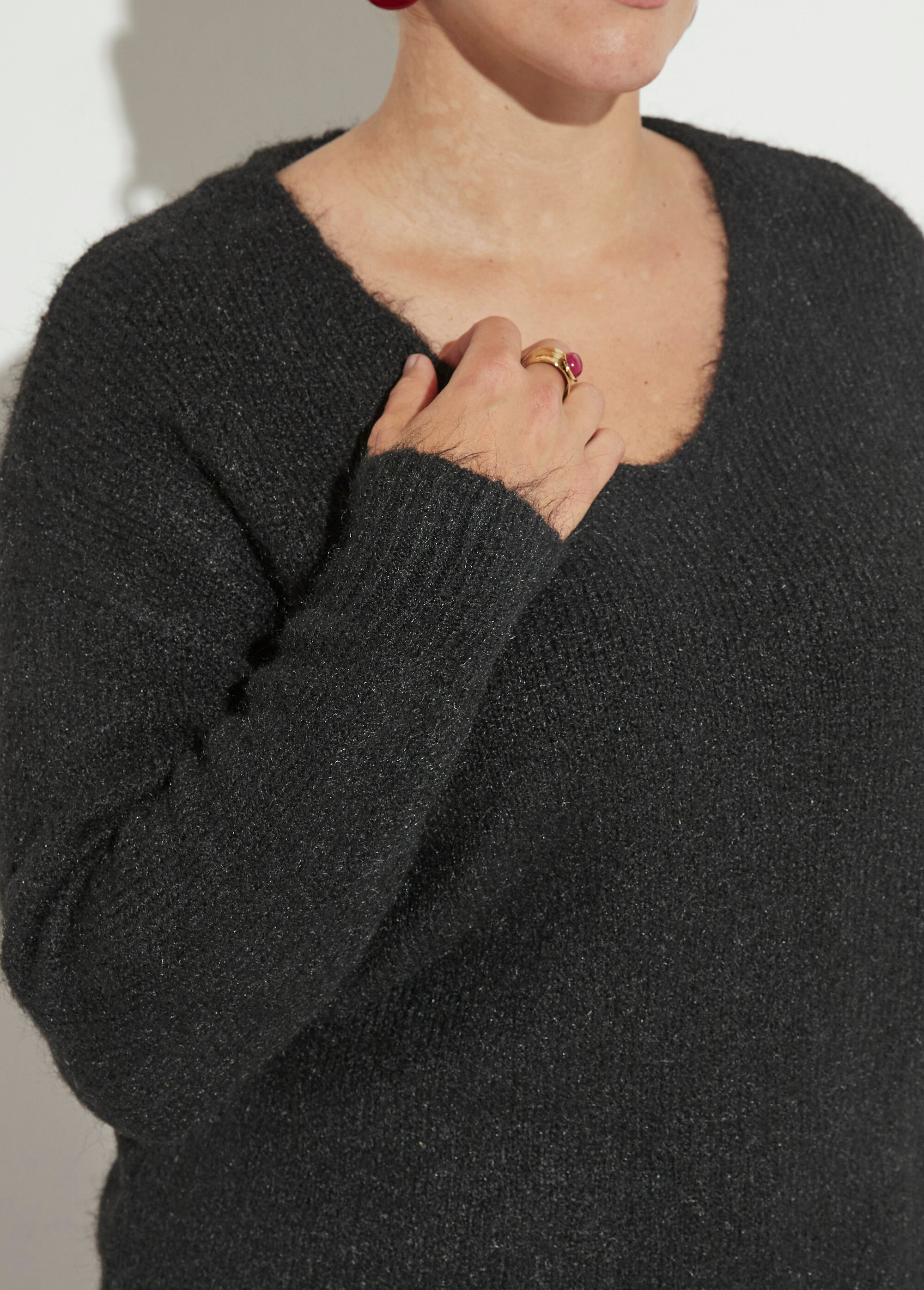 Pull col V fin et chaud avec laine Femme Grande Taille Noir CHY-AE3670 DE1