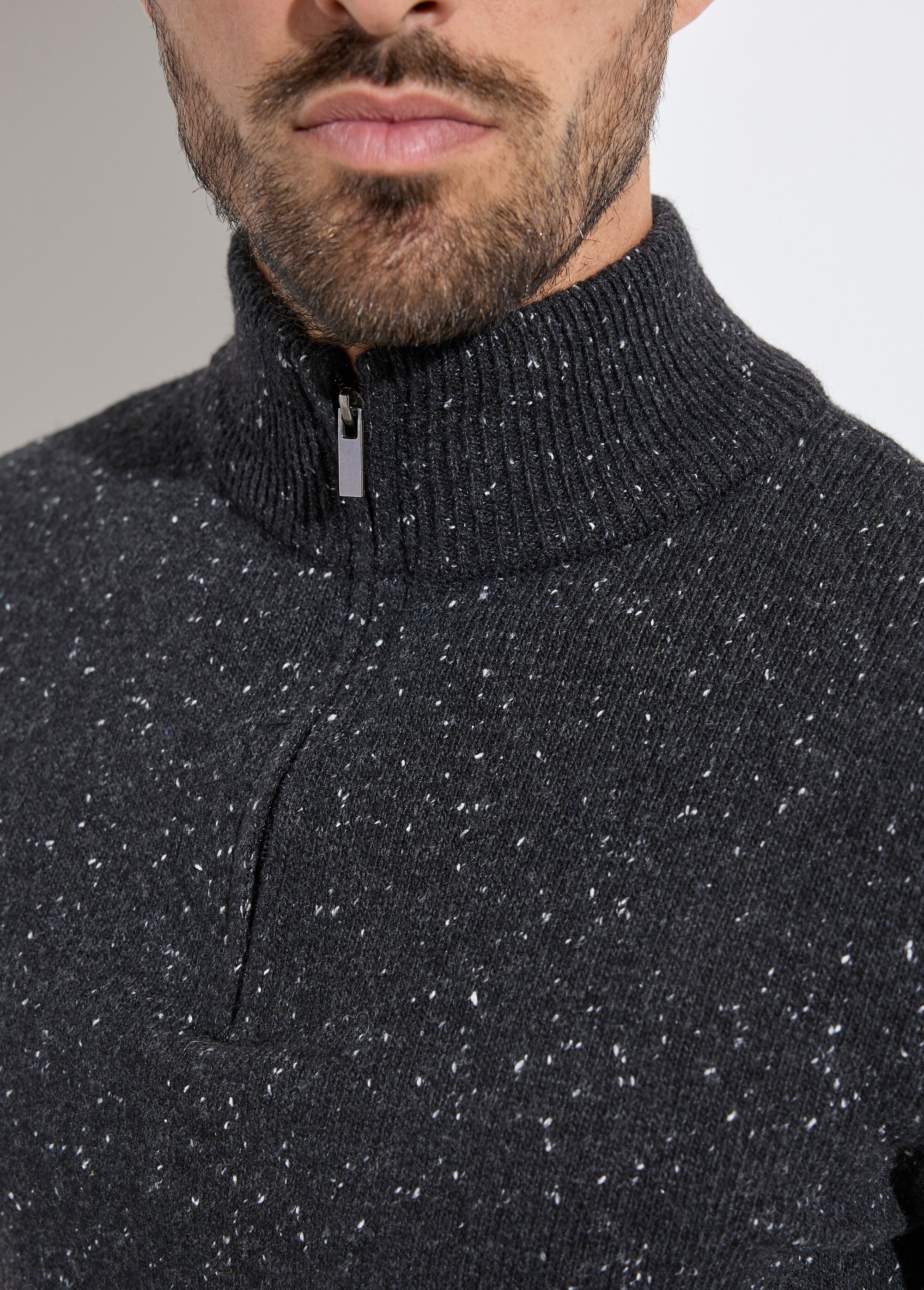Pull col montant zippé, coupe ajustée Homme Gris MENW14-58035 DE1