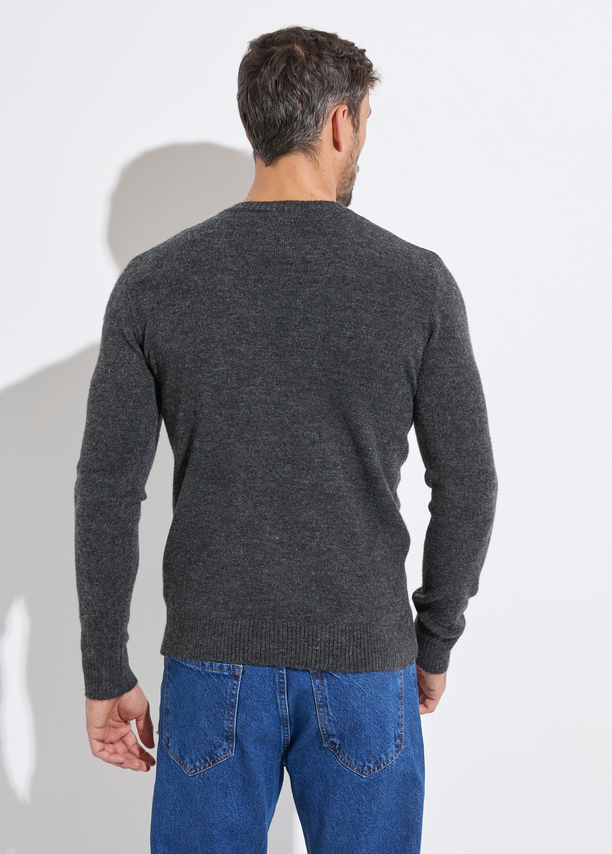 Pull col rond fine jauge, coupe ajustée Homme Gris MENW13-581959 DO1