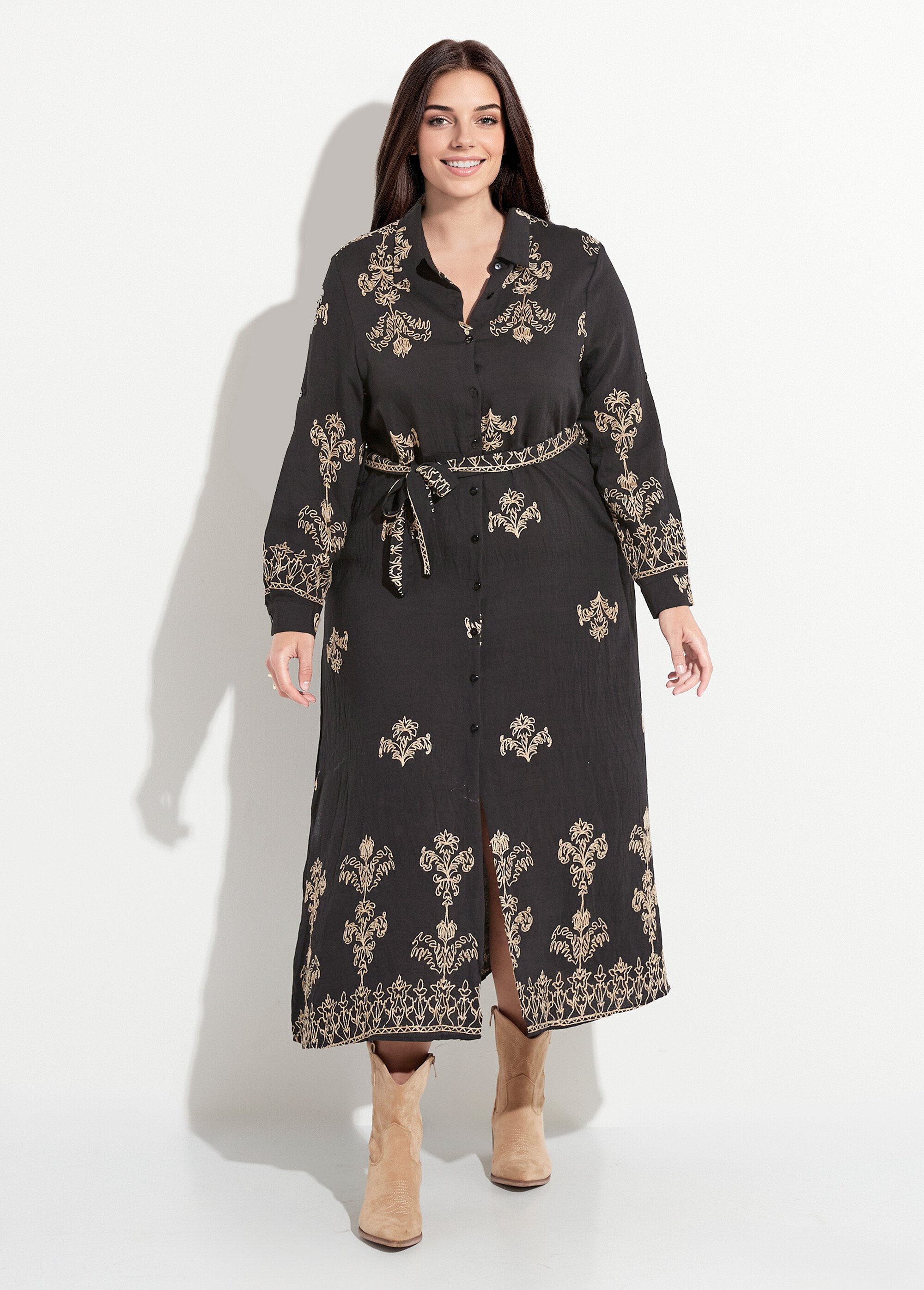 Robe chemisier à broderies contrastées Femme Grande Taille Noir CHY-K008 FA1