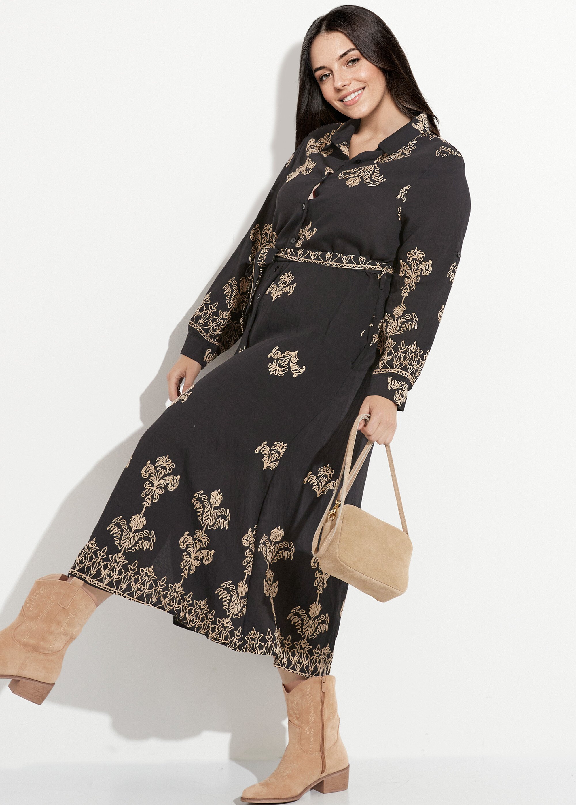 Robe chemisier à broderies contrastées Femme Grande Taille Noir CHY-K008 MV1