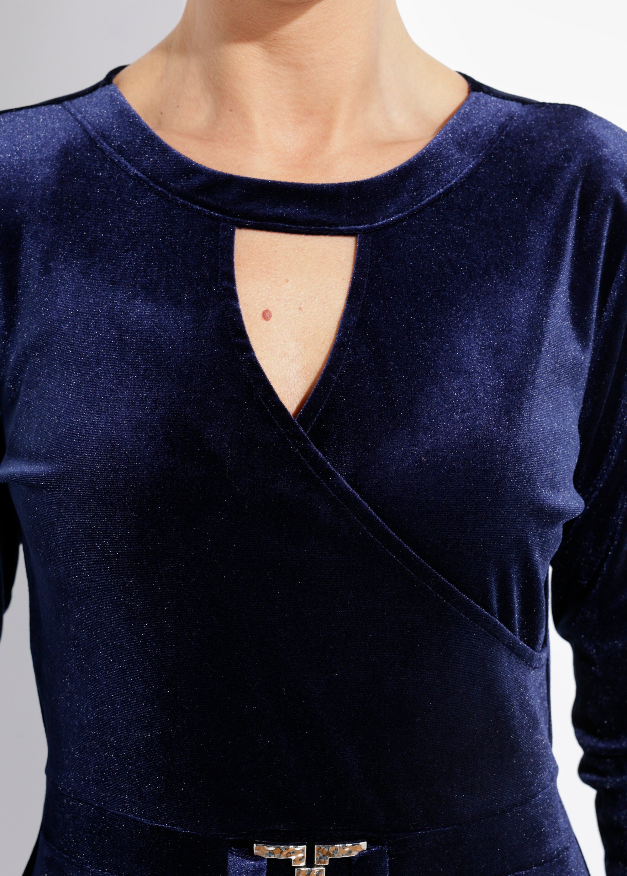 Robe en velours décolleté rond fantaisie