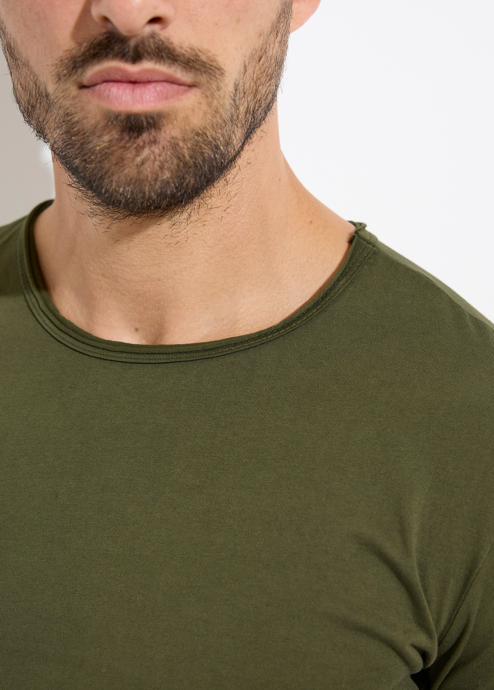 T-shirt col rond détails aspect brut Homme Vert MENTM7005 DE1