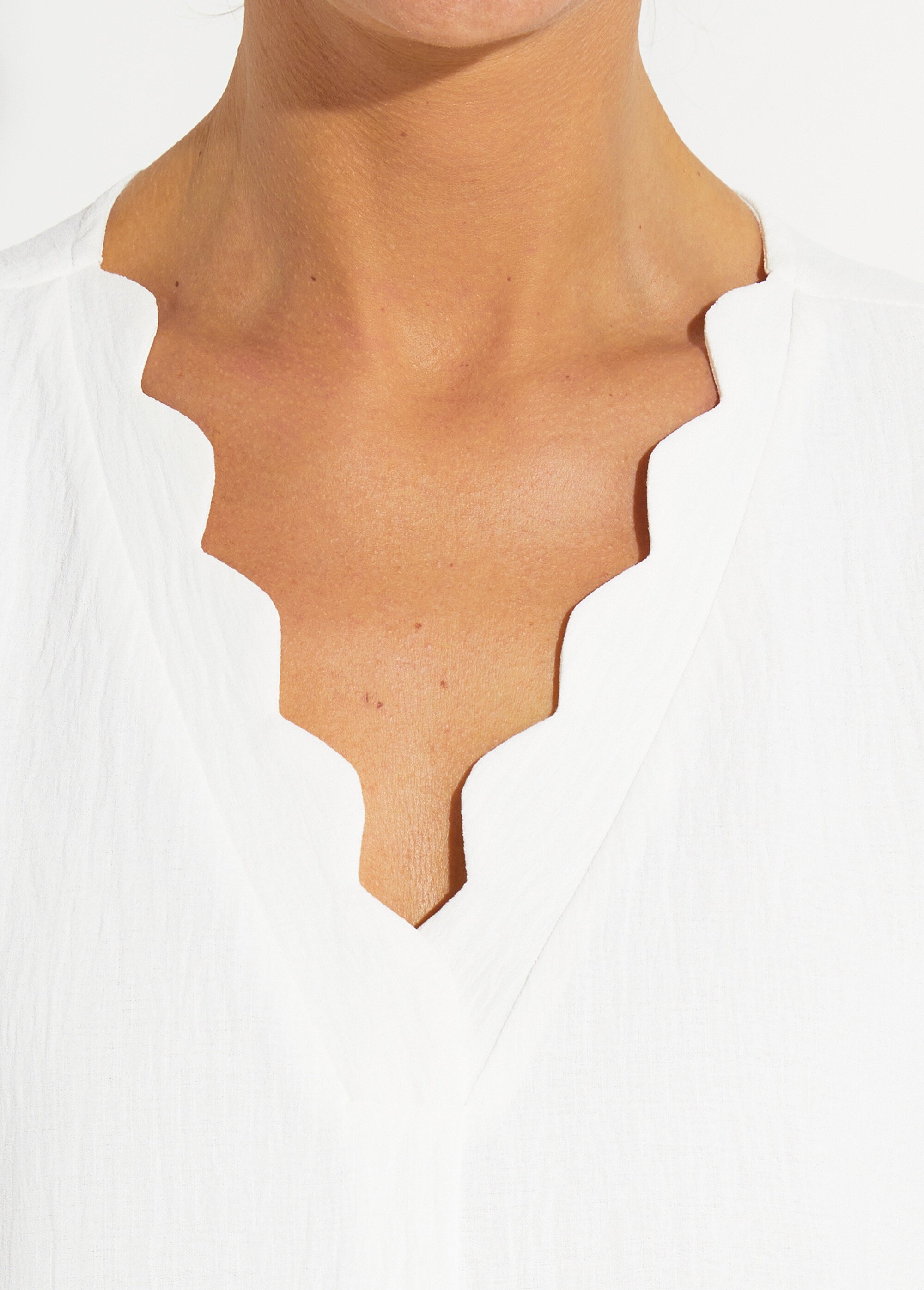 Top manches courtes col V festonné Femme Blanc CAMAURY DE2