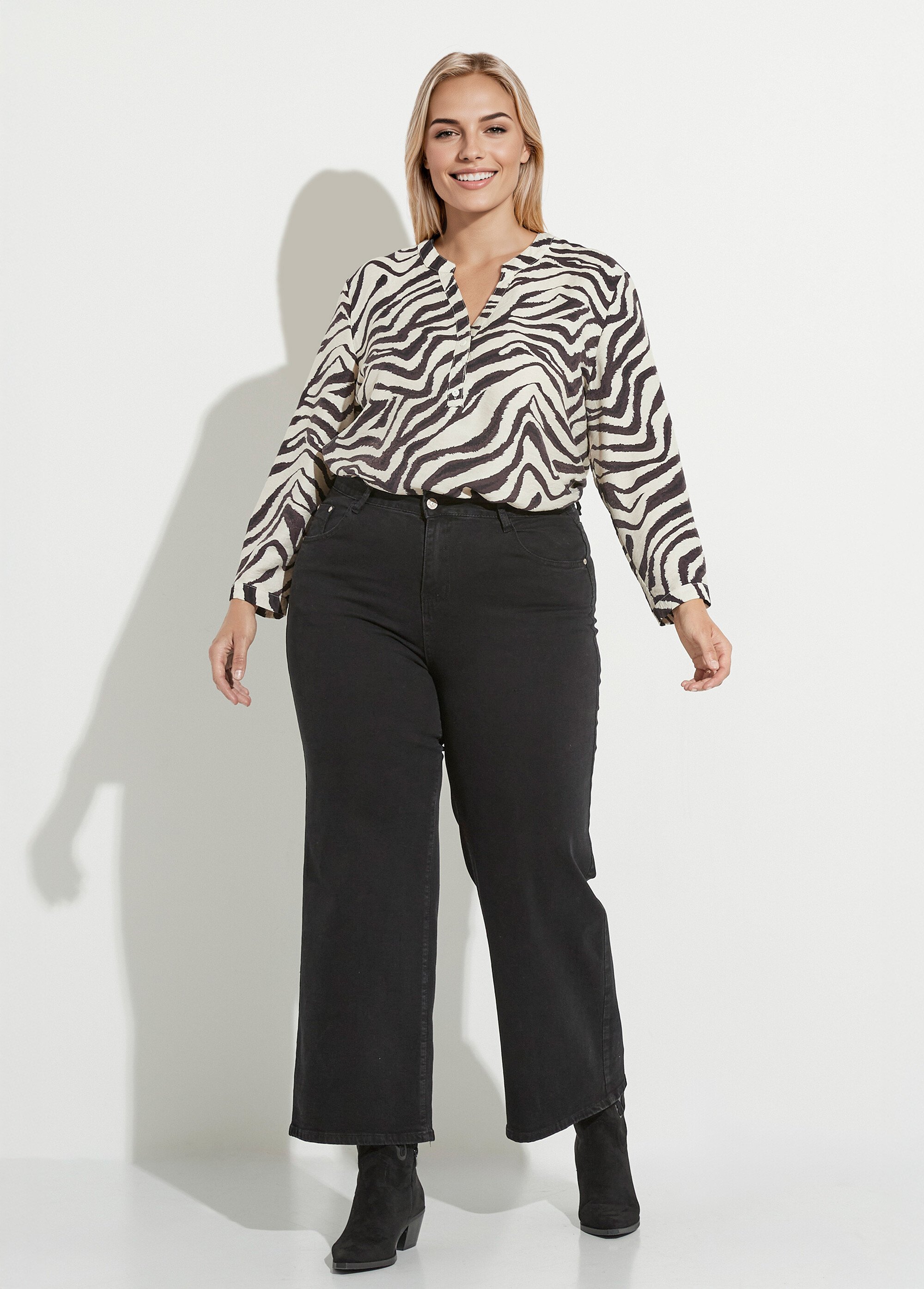 Jean 5 poches extensible coupe large Femme Grande Taille Noir CHY-1326A SF1