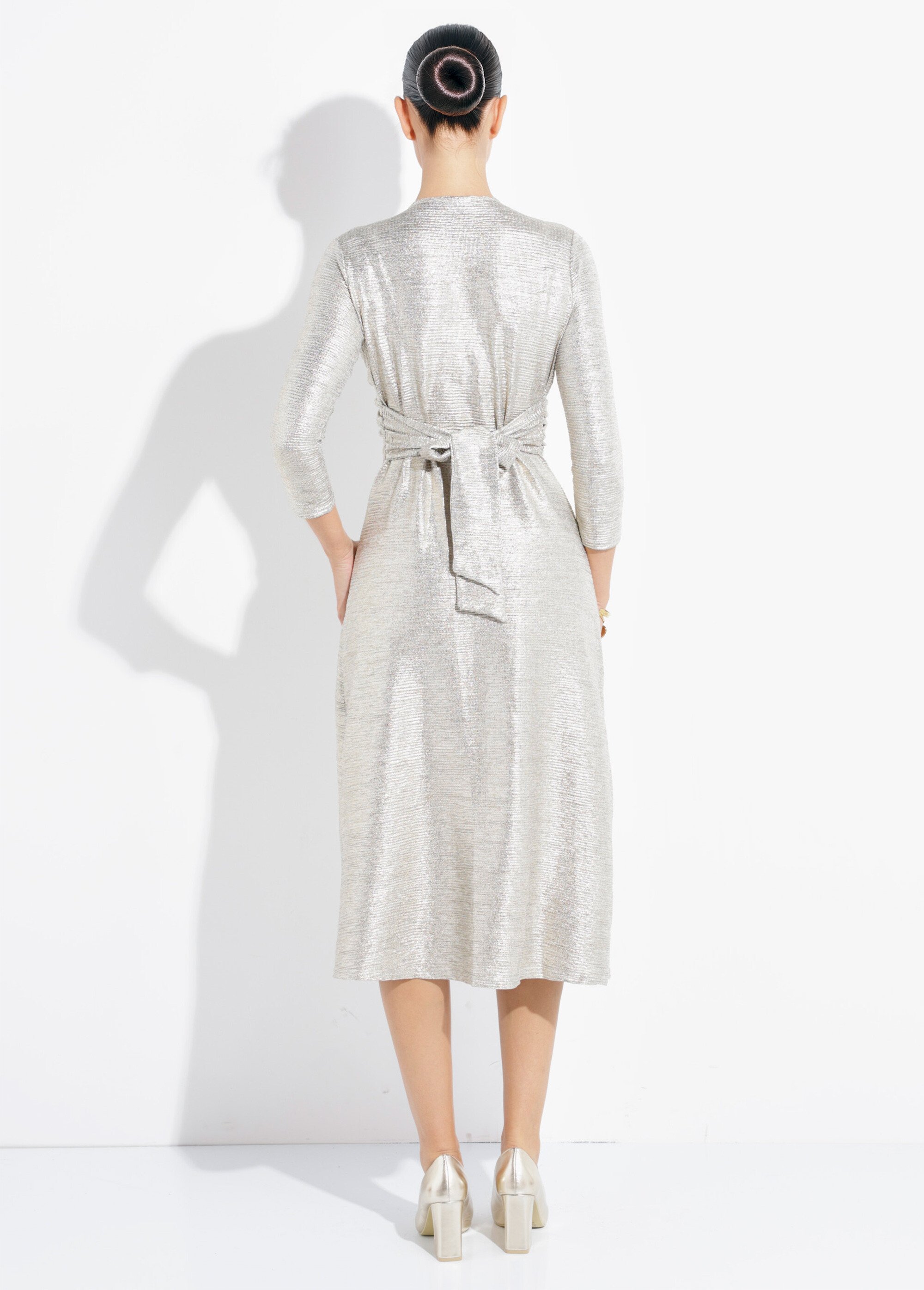 Robe longue brillante encolure V plissée Femme Doré FI-VALTELIDO DO1