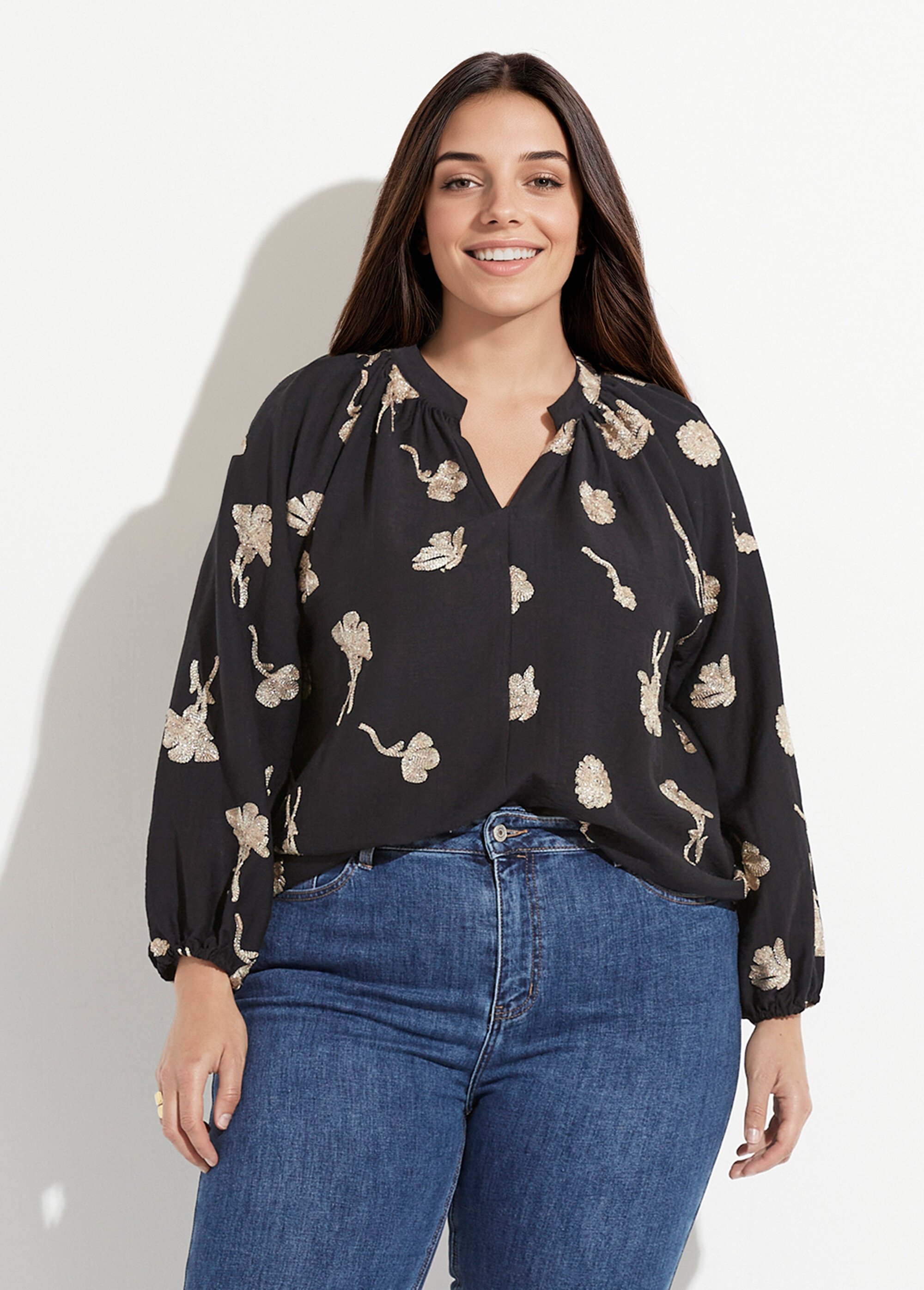Blouse col V plissé broderies métallisées Femme Grande Taille Noir CHY-F546 FA1