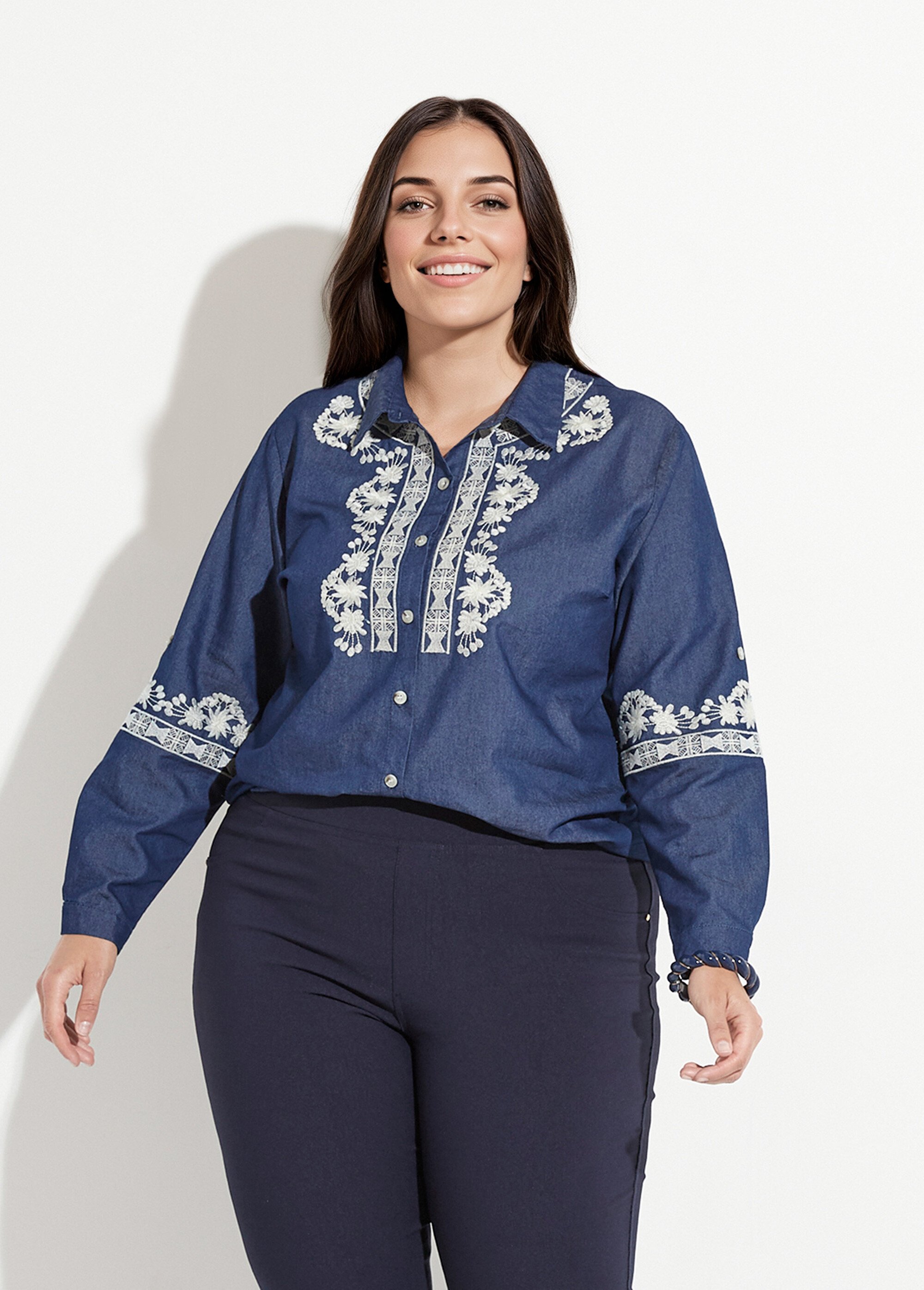 Chemisier denim broderies contrastantes Femme Grande Taille Bleu CHY-K009 FA1