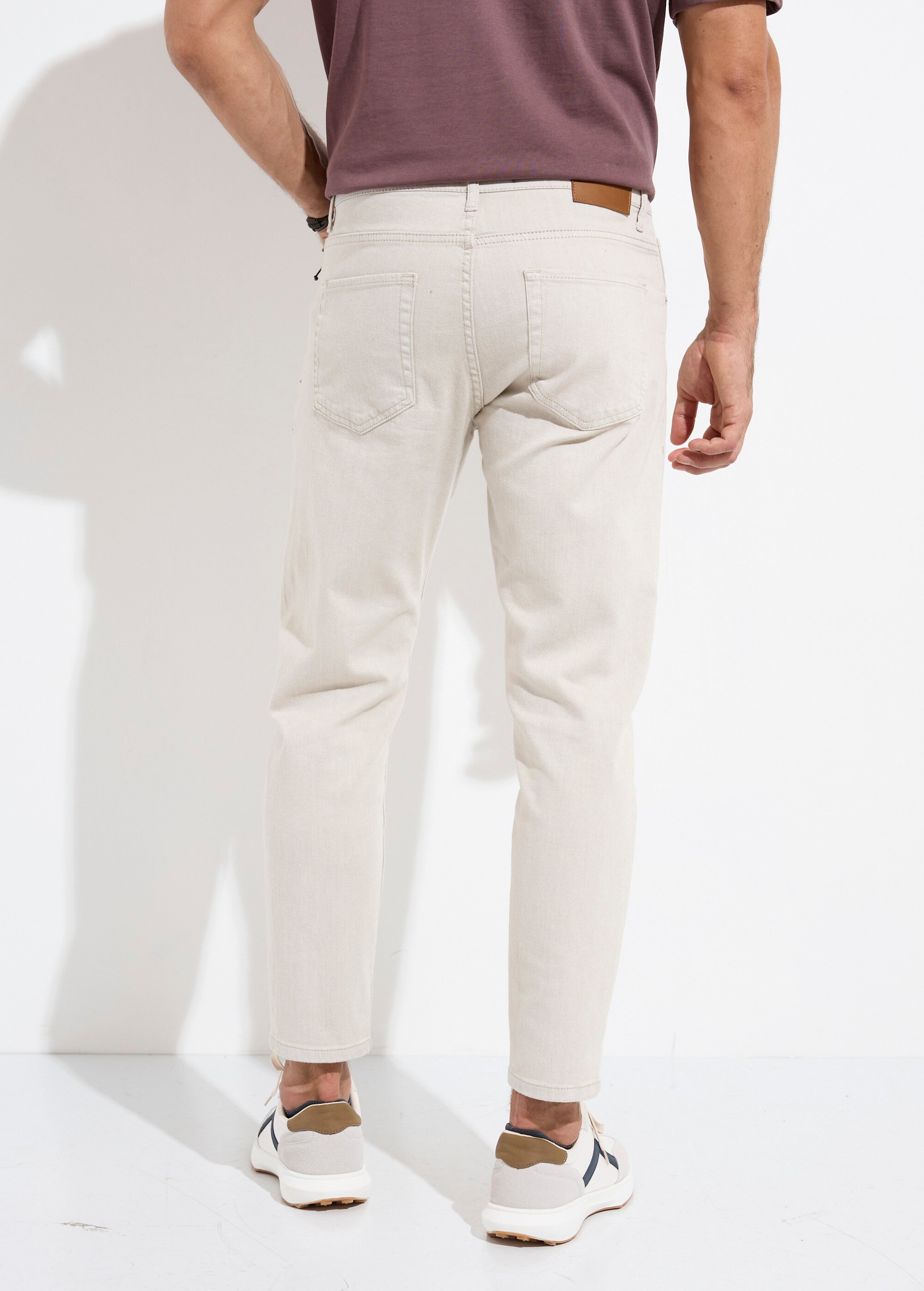 Jean 5 poches denim clair, coupe droite
