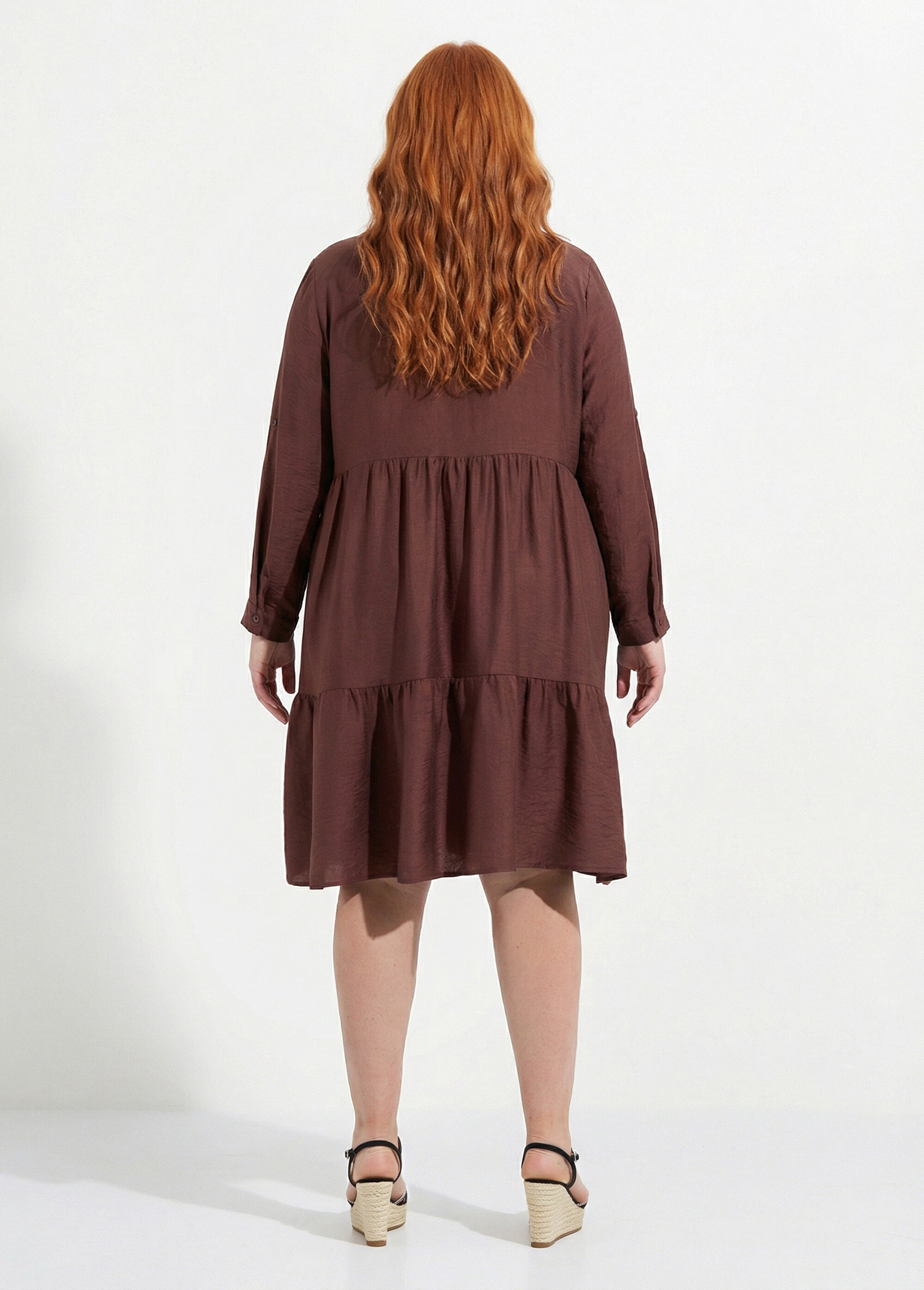 Robe chemisier volantée, inspiration folk