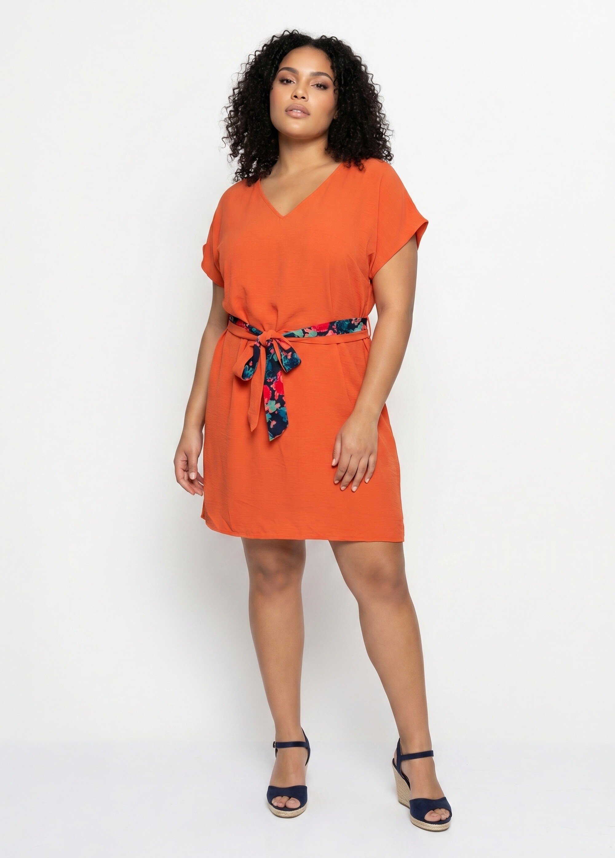 Robe housse courte, ceinture fantaisie Femme Grande Taille Rose MA-M135-123DP FA1