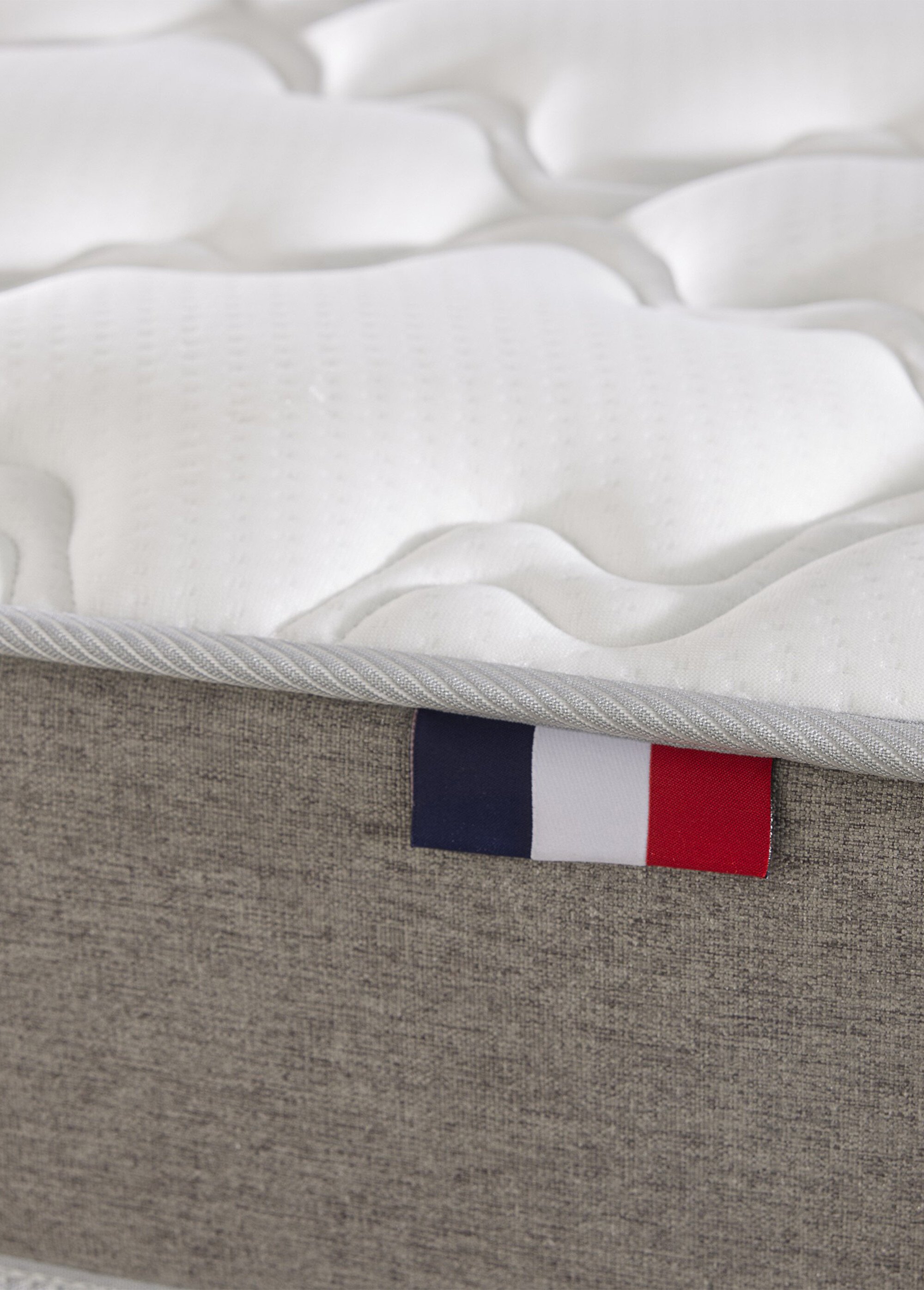 Matelas ferme en mousse, haut. 16/17cm BLANC AFI-MAGNOLIA DE2
