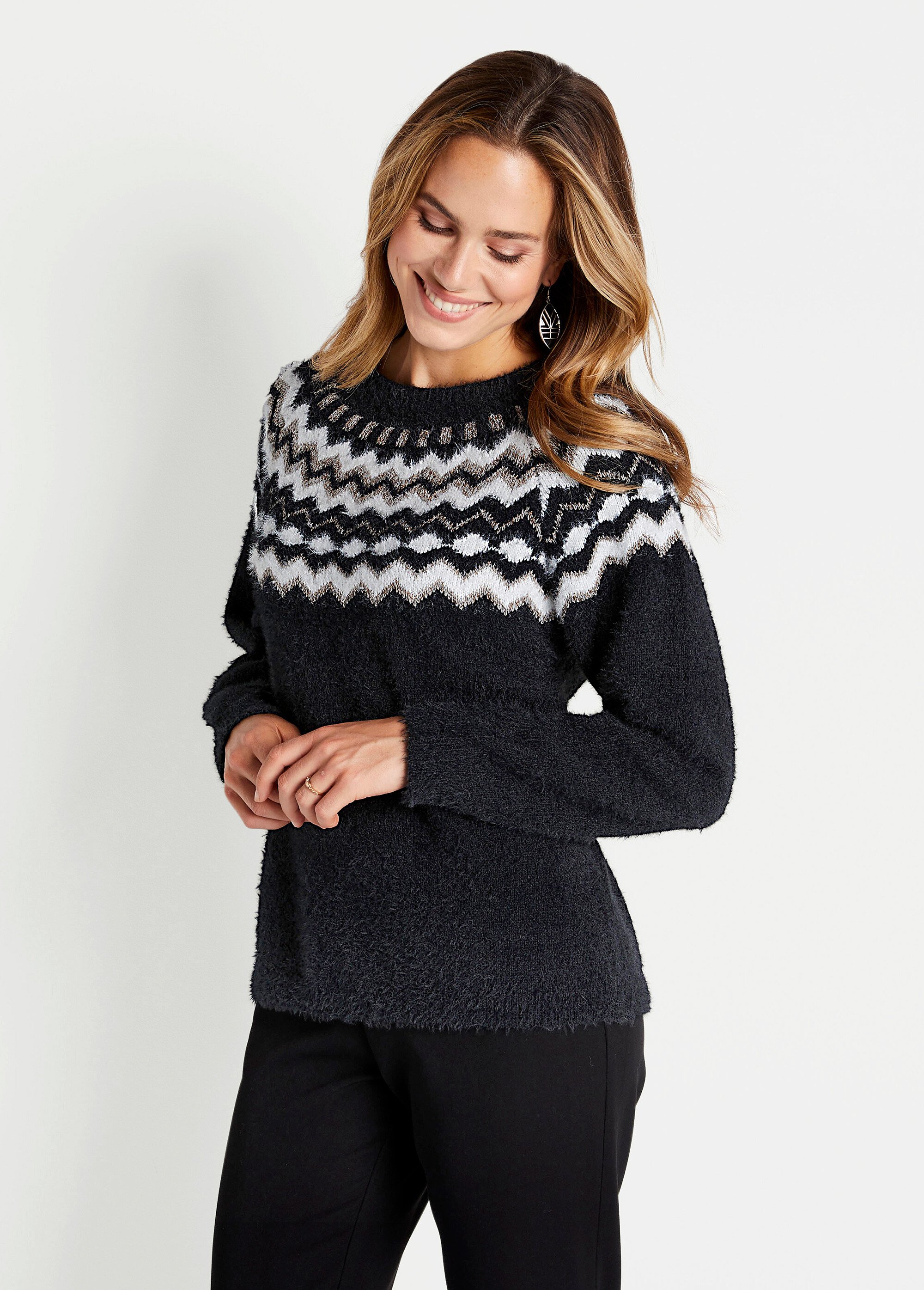 Pull col rond maille poilue jacquard soleil