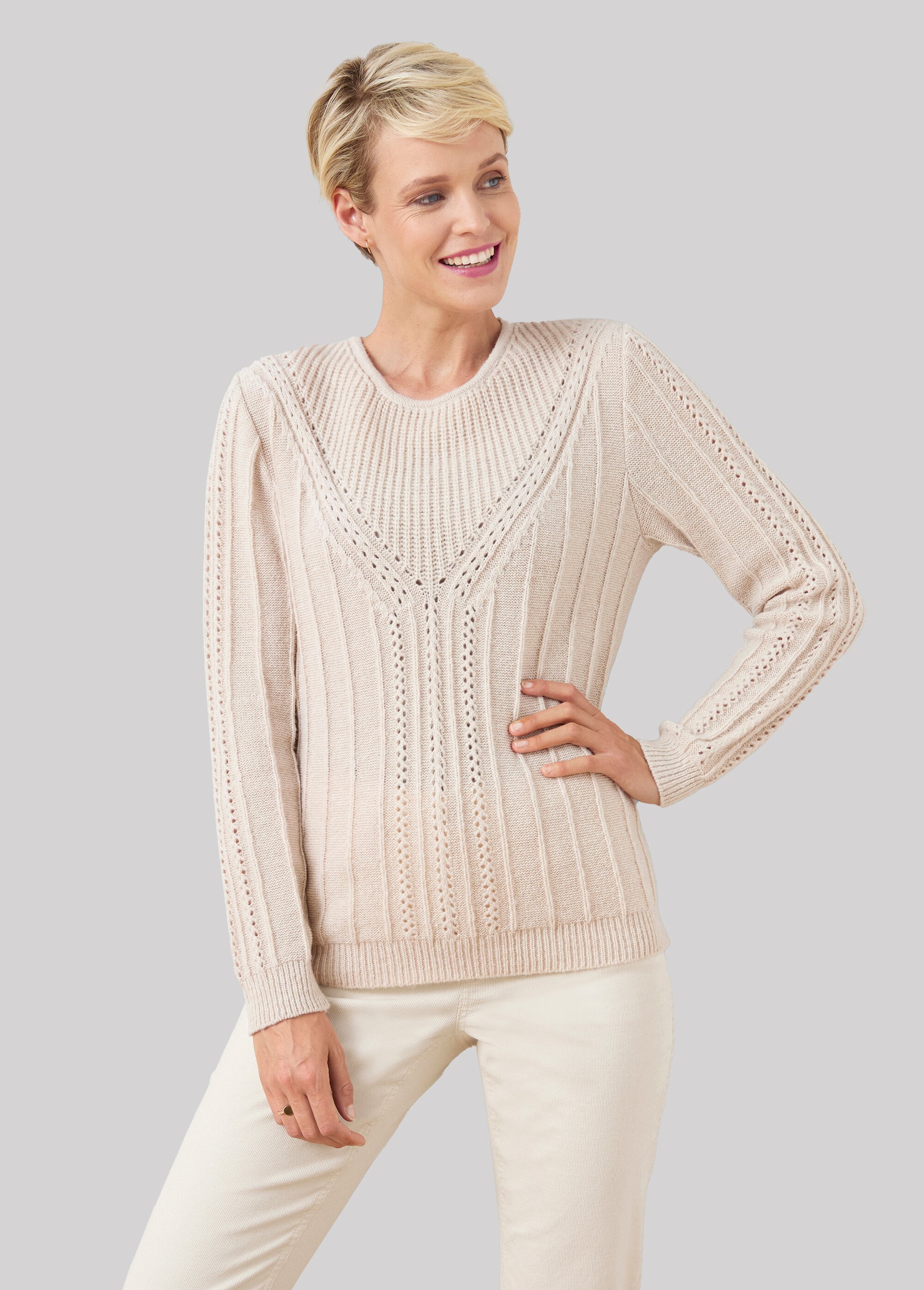 Pull en maille perlée, côtelée et ajourée