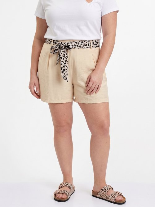 Short taille haute, ceinture fantaisie Femme Grande Taille Beige MA-M201-1539 FA1