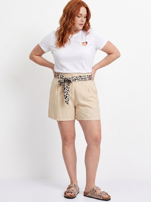 Short taille haute, ceinture fantaisie Femme Grande Taille Beige MA-M201-1539 MV1