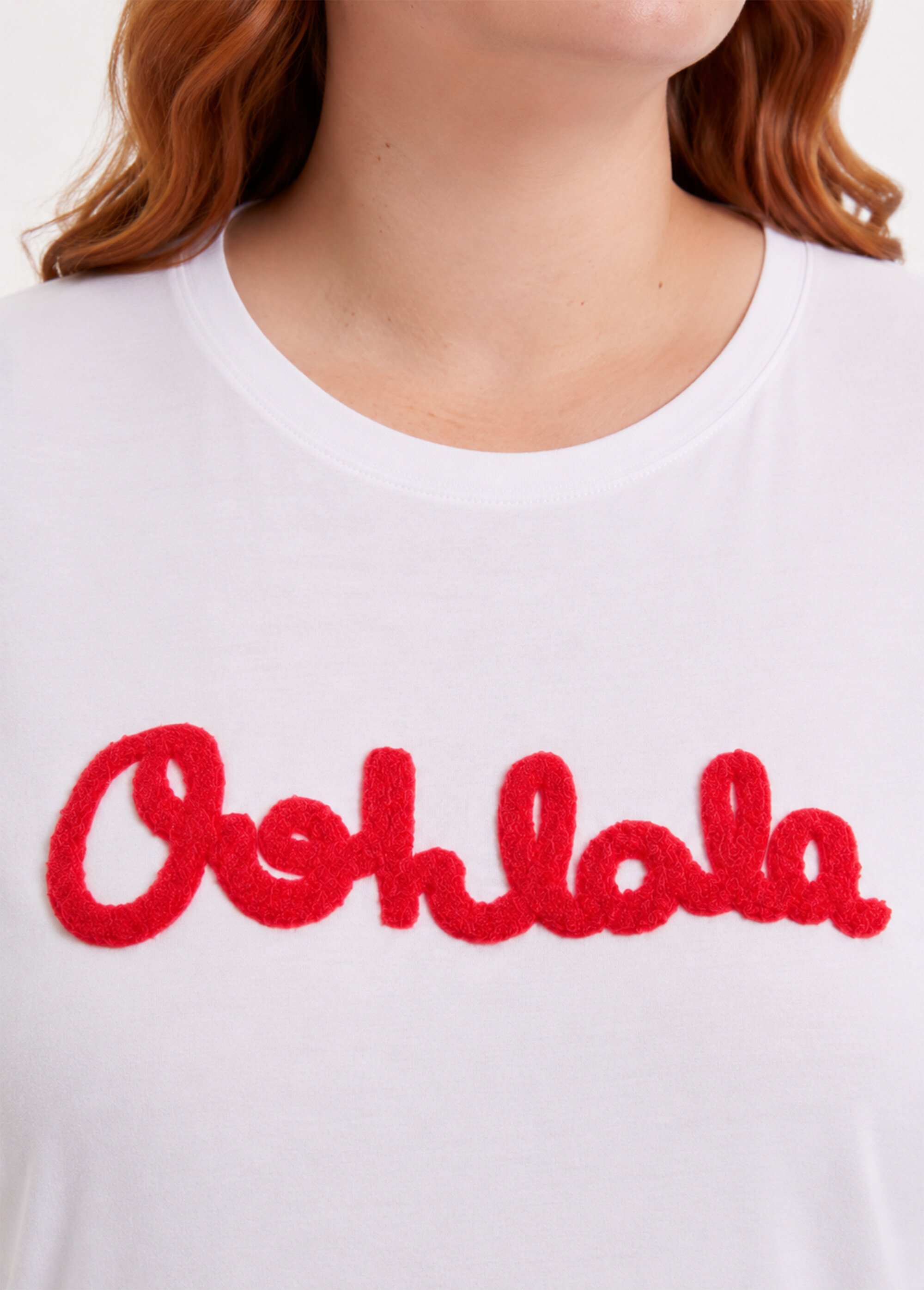T-shirt col rond avec broderie Oh la la