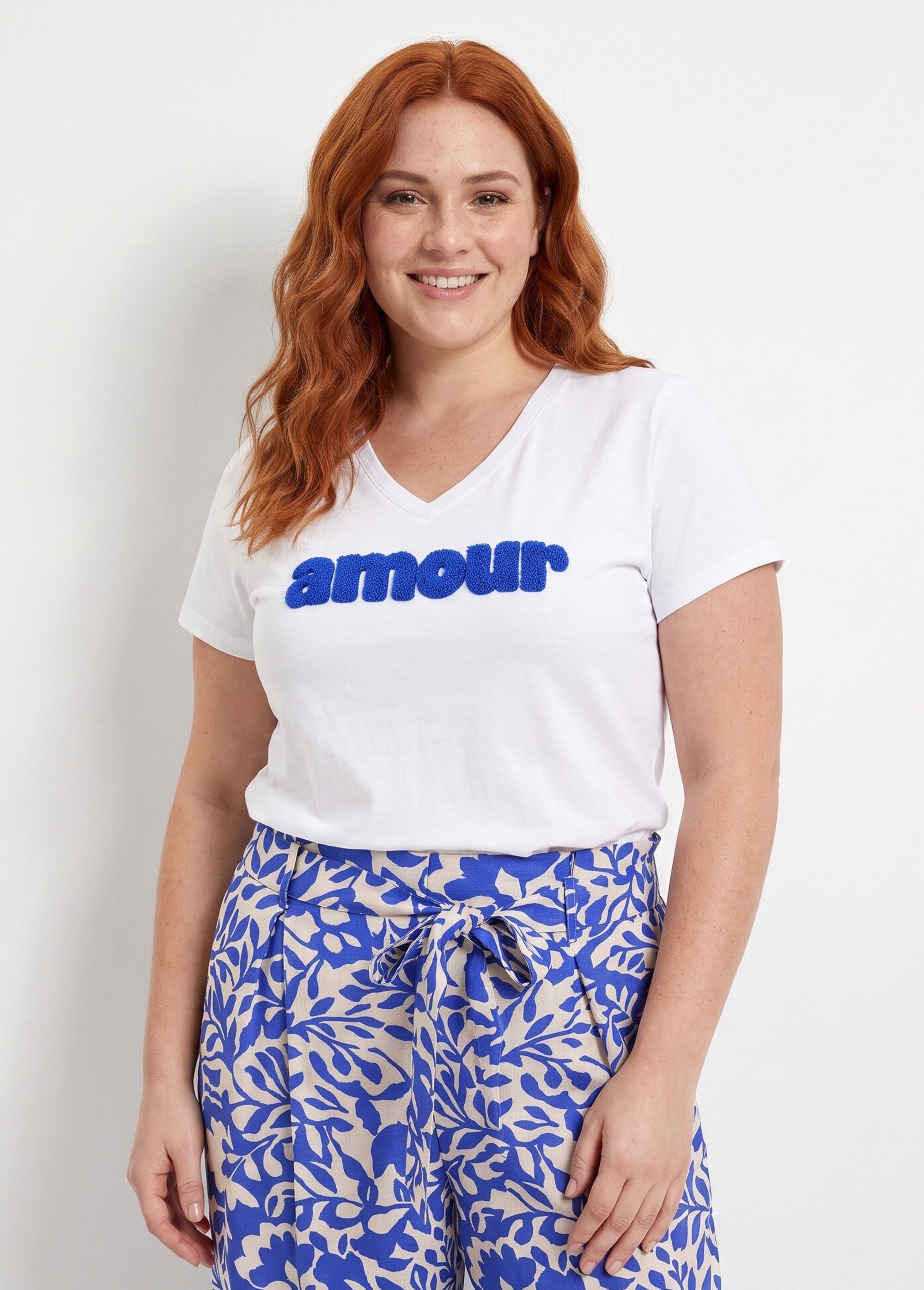 T-shirt encolure V avec broderie Amour Femme Grande Taille Blanc MA-T005 FA1