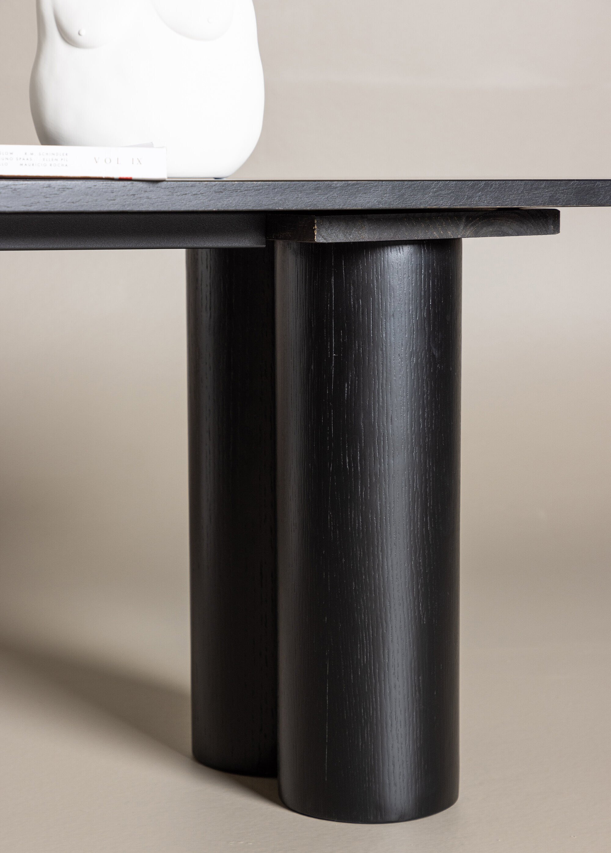 Banc déco en bois au design épuré NOIR VEN-61137 DE4