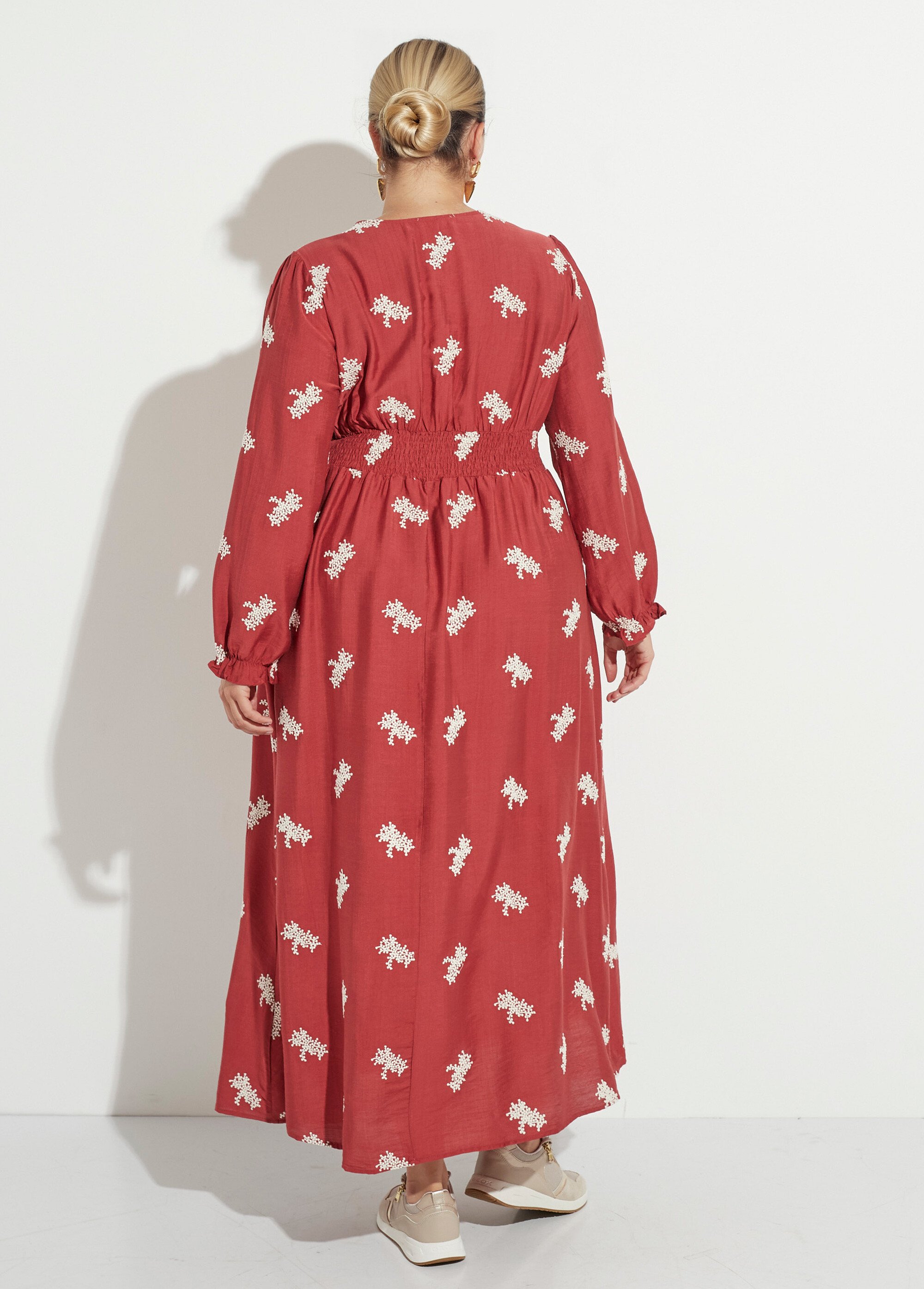 Robe longue taille plissée, broderies Femme Grande Taille Rouge MAE-M217-5-1805 DO1