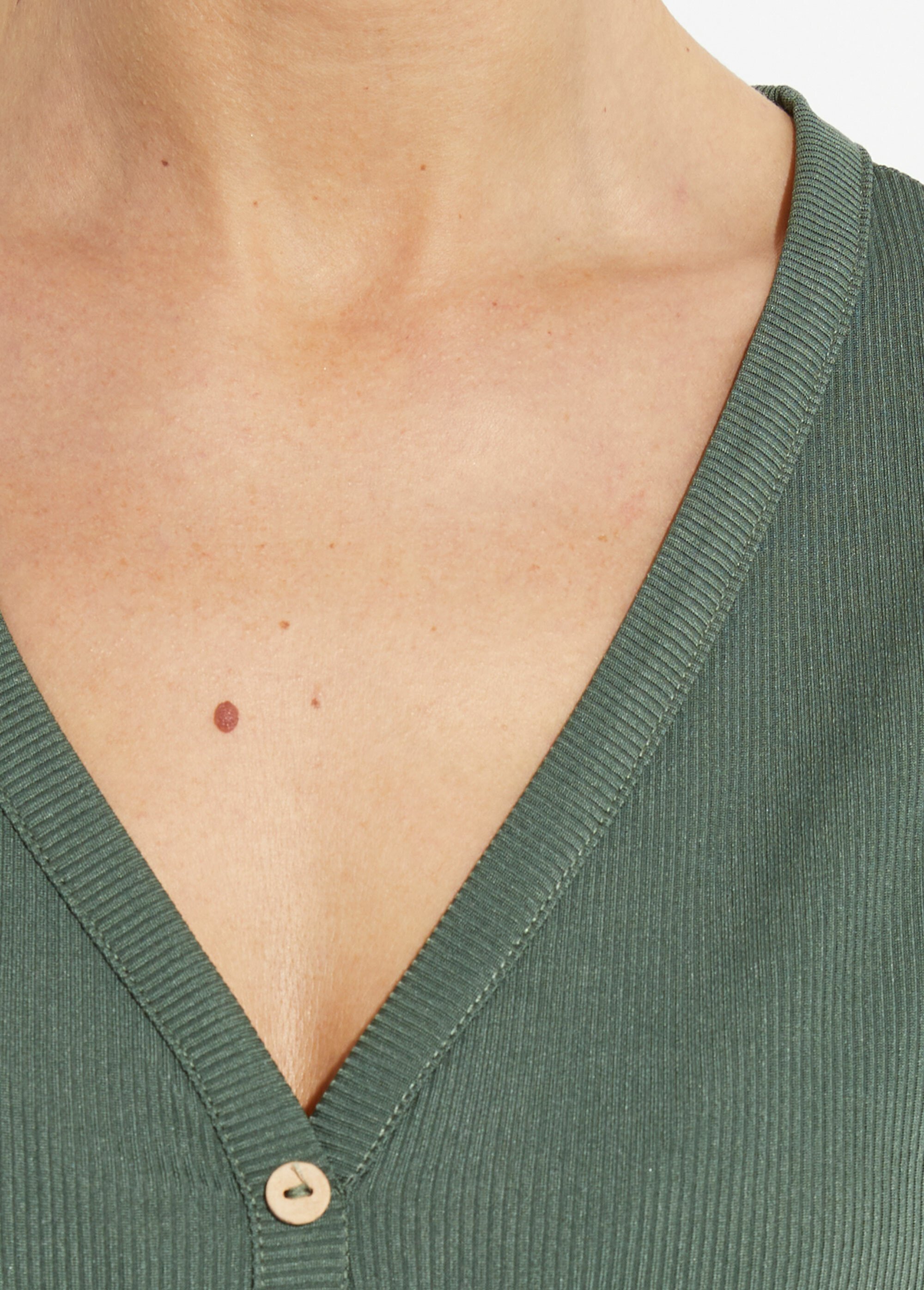 T-shirt col V jersey cotelé, Essentiel